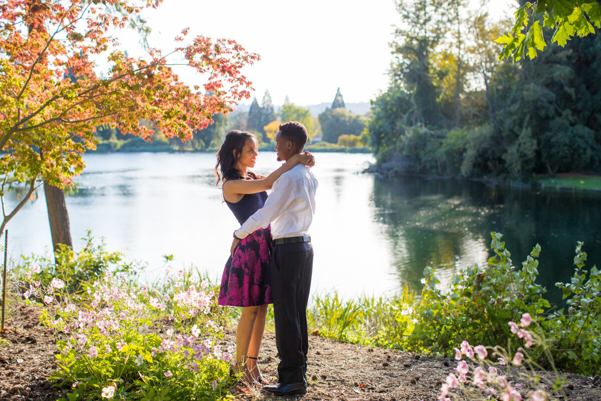 PortlandEngagementPhotographer-CrystalSprings_004.jpg