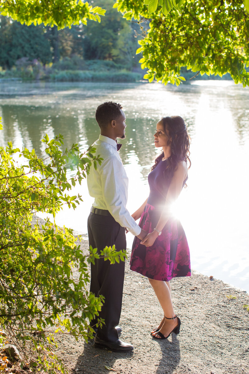 PortlandEngagementPhotographer-CrystalSprings_008.jpg