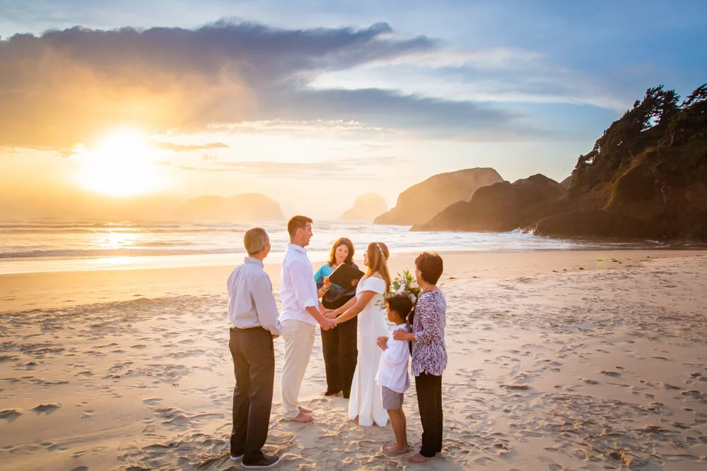 CannonBeach-Oregon-Coast-Wedding-Family-Photographer-DanRice20_057-2.jpg