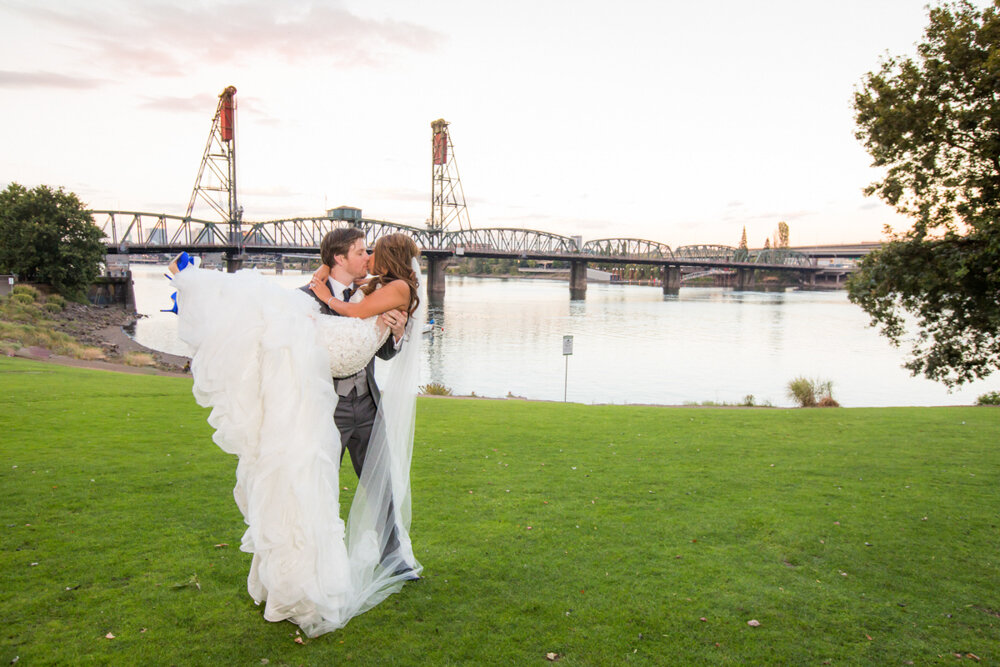 Portland-Oregon-Wedding-Photographer-DanRice20_379.jpg