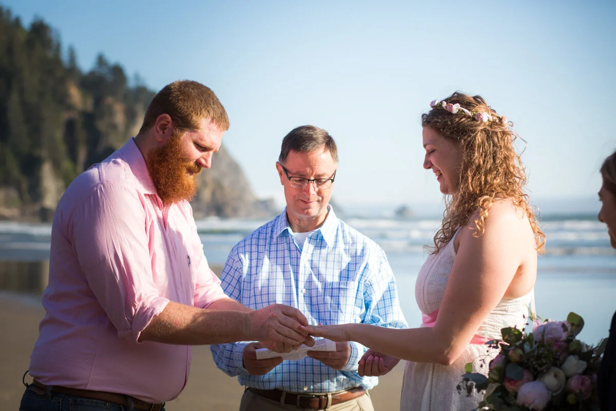 OregonCoast-Beach-Elopement-DanRice-Photography20_007.jpg