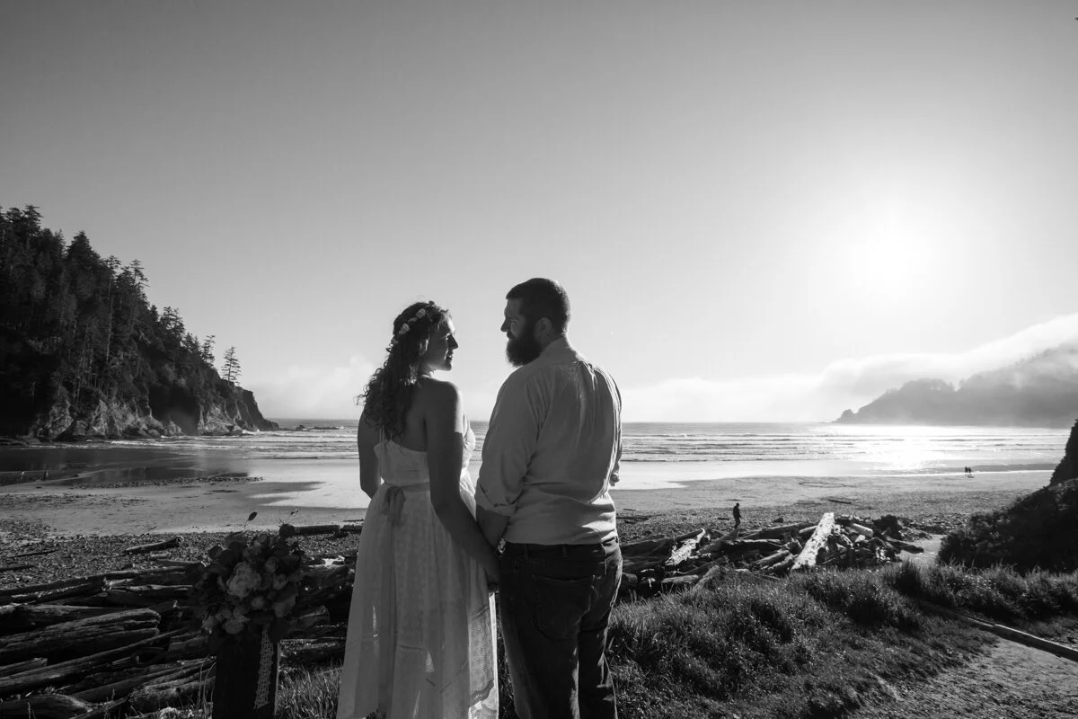 OregonCoast-Beach-Elopement-DanRice-Photography20_023.jpg