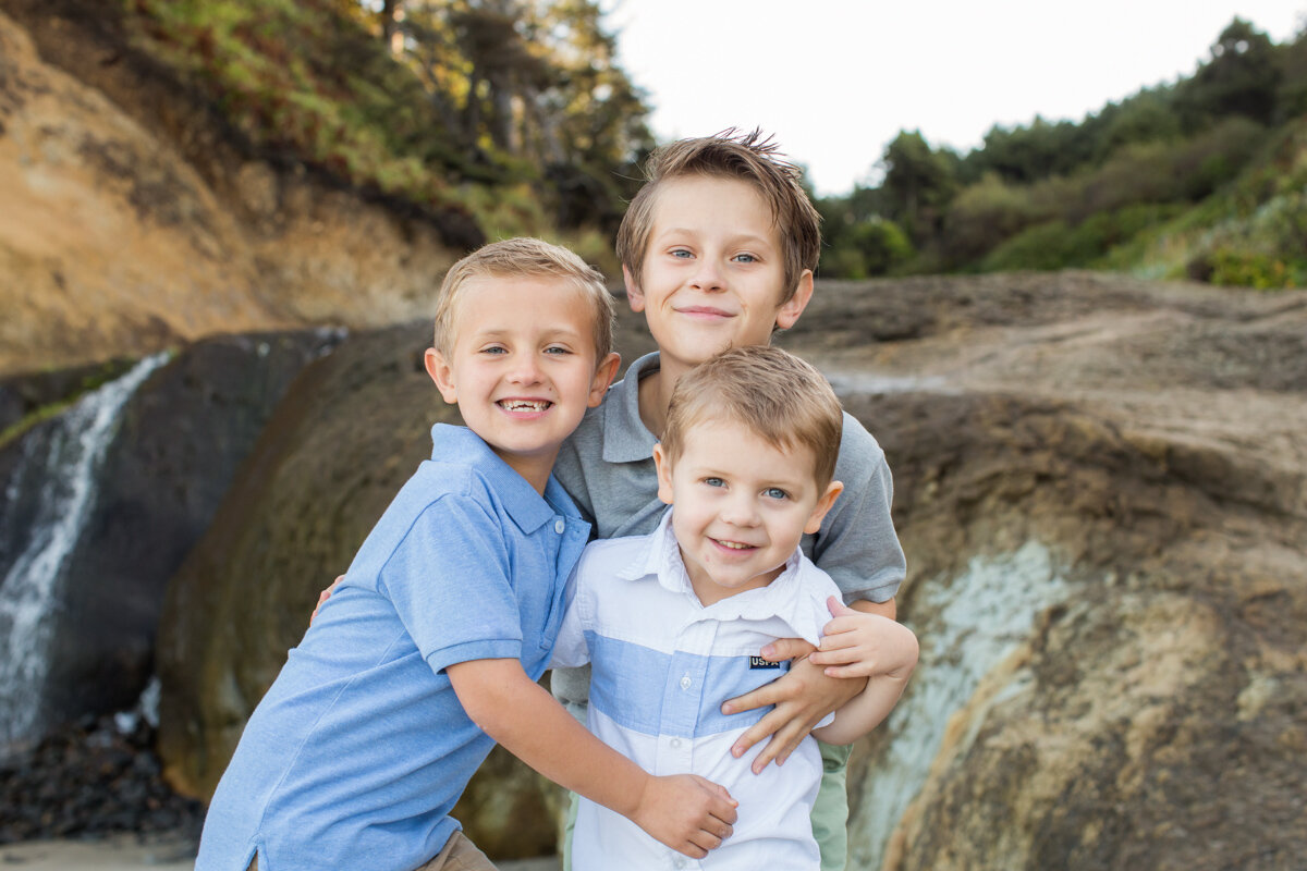 OregonCoast-HugPoint-Family-Photographer-DanRice20_003.jpg
