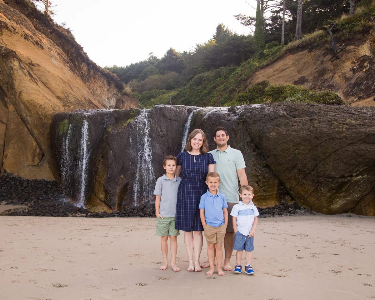 OregonCoast-HugPoint-Family-Photographer-DanRice20_005.jpg