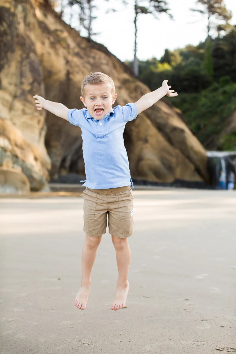 OregonCoast-HugPoint-Family-Photographer-DanRice20_020.jpg