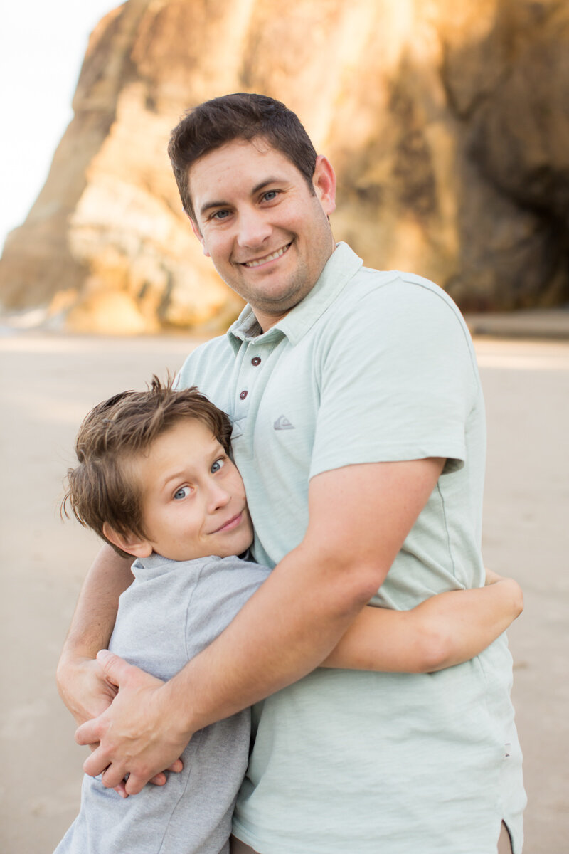 OregonCoast-HugPoint-Family-Photographer-DanRice20_039.jpg