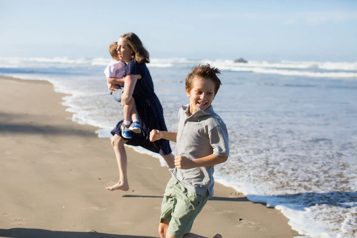 OregonCoast-HugPoint-Family-Photographer-DanRice20_041.jpg