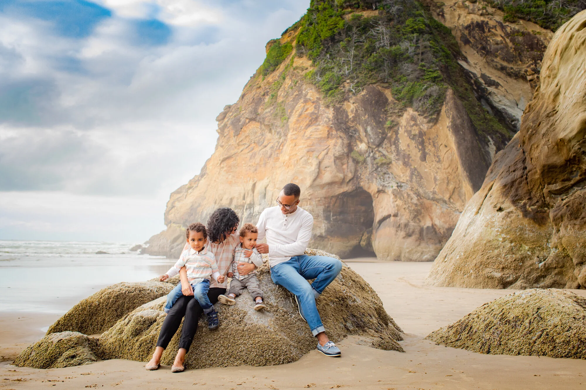 DanRice-HugPoint-OregonCoast-Family-Photographer-July20_046.jpg
