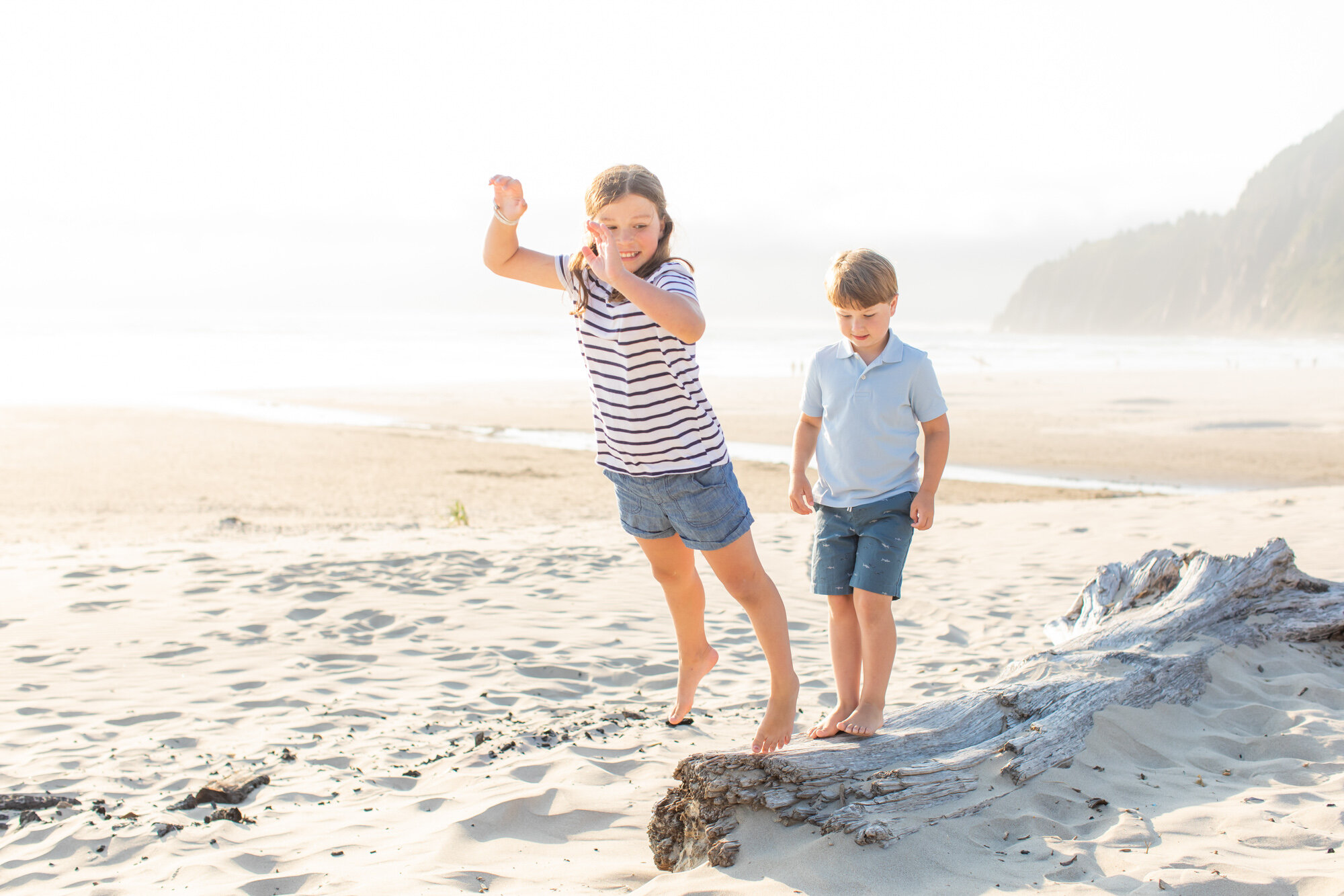 Manzanita-OregonCoast-Family-Photographer-DanRice20_012.jpg