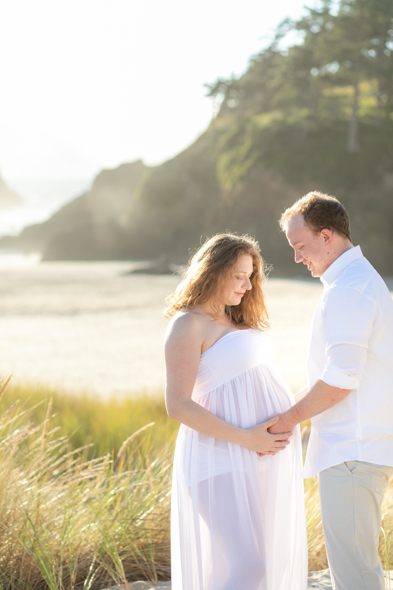 Maternity-Photographer-CannonBeach-OregonCoast-DanRice20_001.jpg