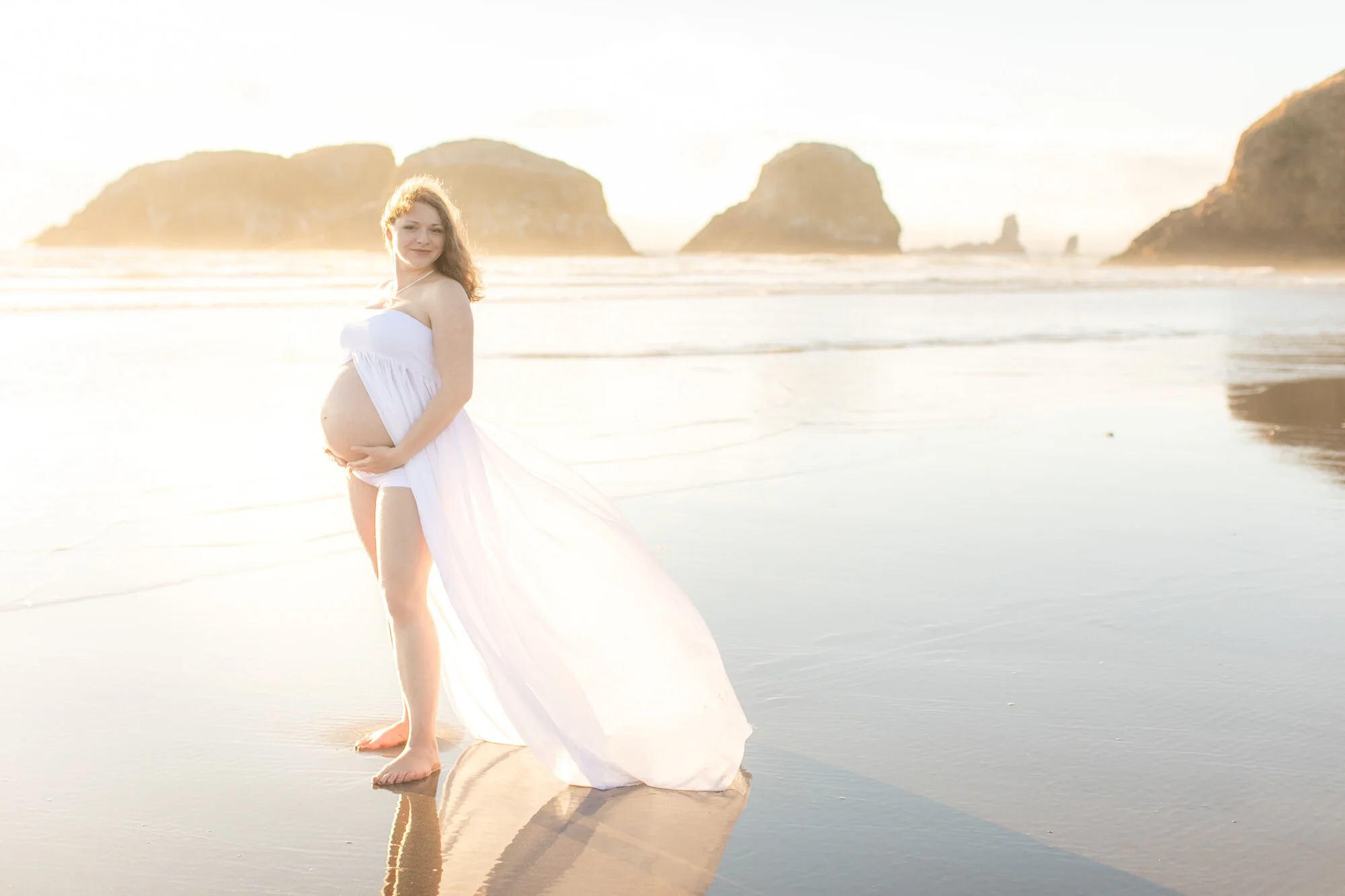 Maternity-Photographer-CannonBeach-OregonCoast-DanRice20_027.jpg