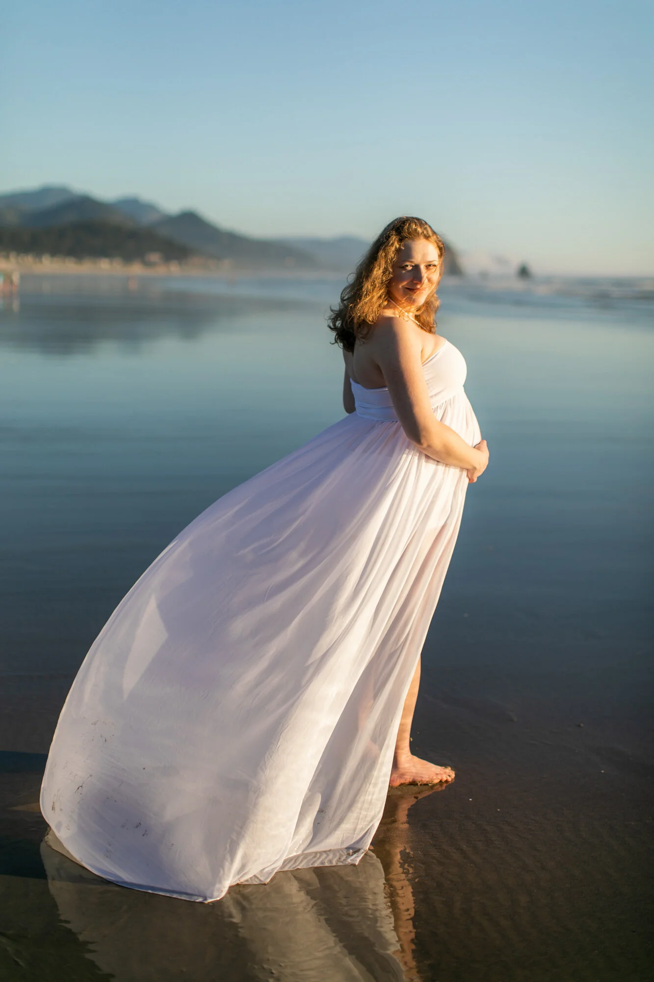 Maternity-Photographer-CannonBeach-OregonCoast-DanRice20_035.jpg