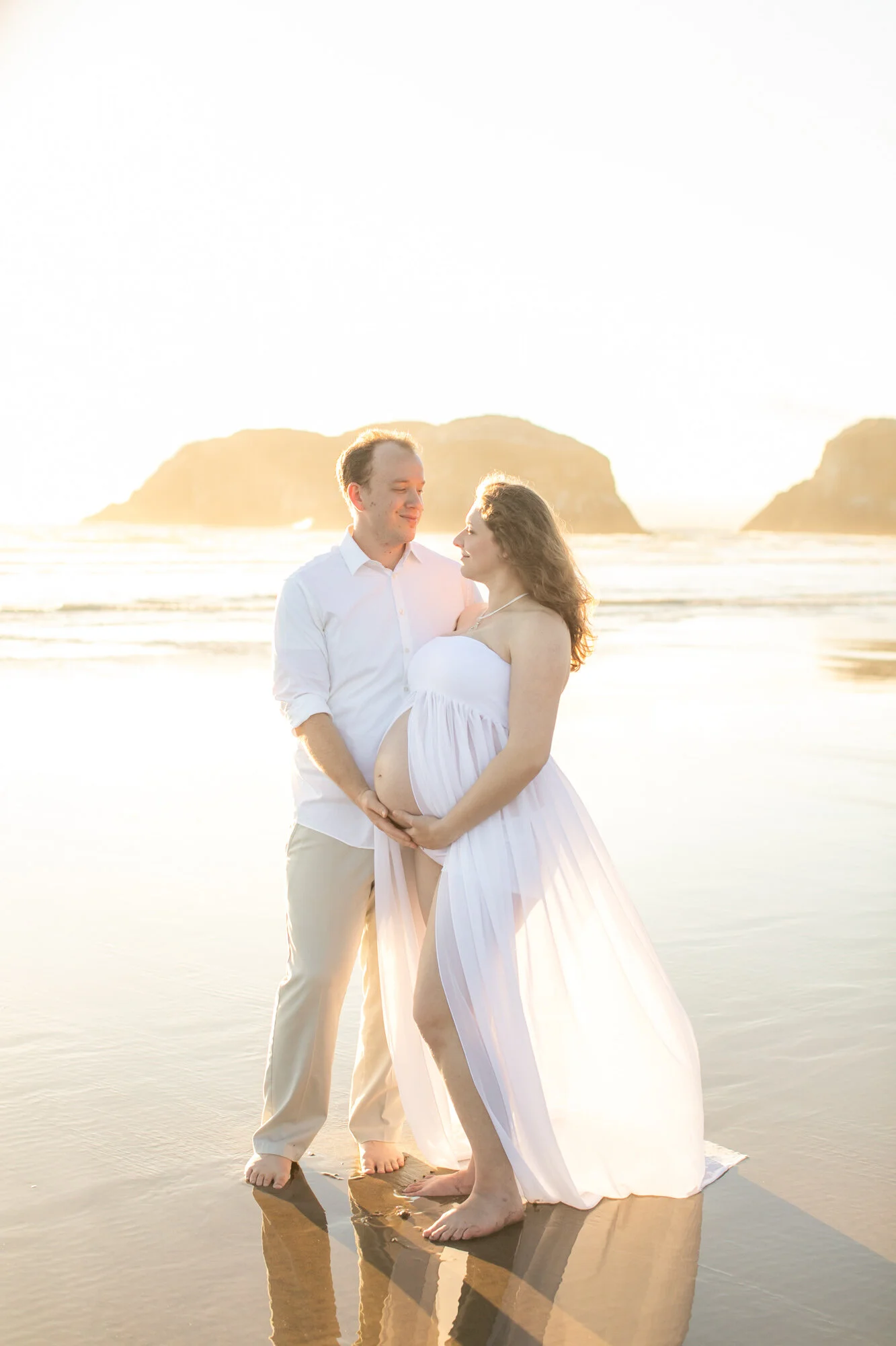 Maternity-Photographer-CannonBeach-OregonCoast-DanRice20_021.jpg