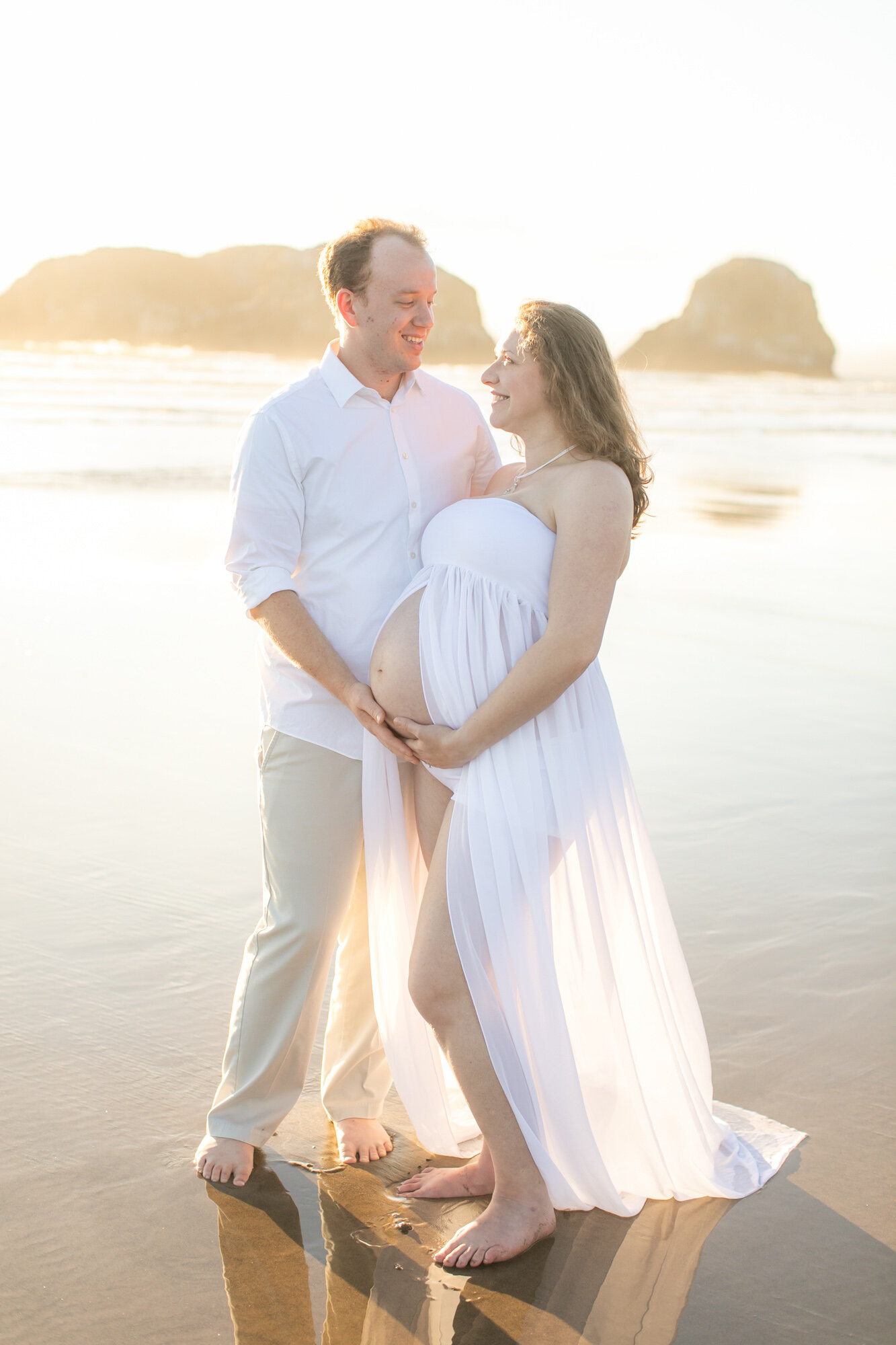 Maternity-Photographer-CannonBeach-OregonCoast-DanRice20_023.jpg