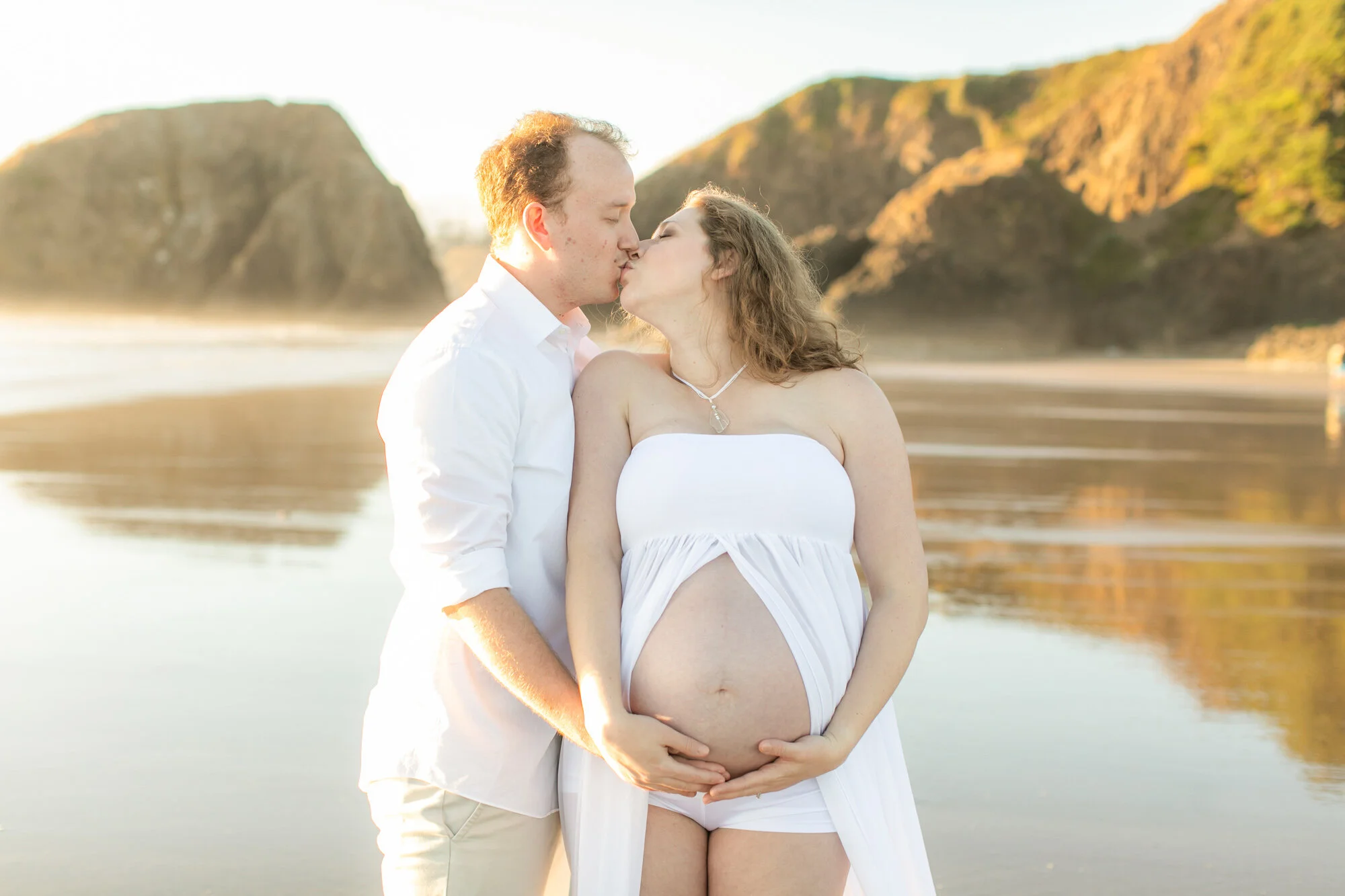 Maternity-Photographer-CannonBeach-OregonCoast-DanRice20_030.jpg