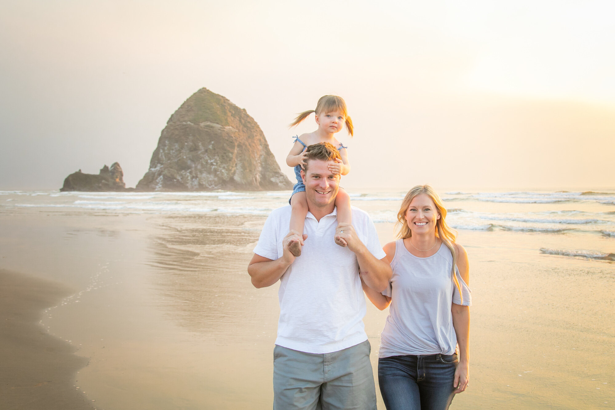 DanRice-CannonBeach-Sunset-Family-Photographer20_006.jpg