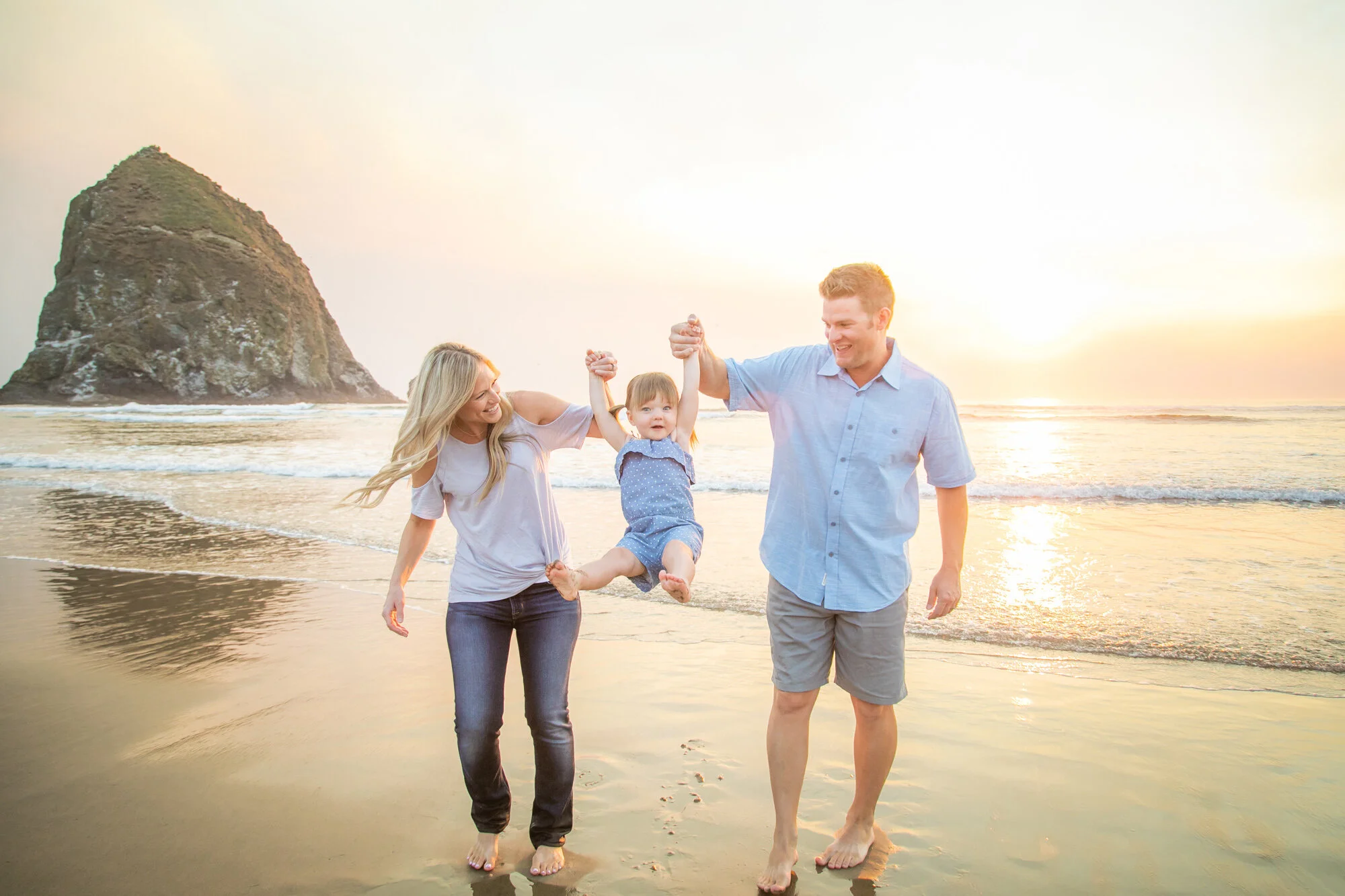 DanRice-CannonBeach-Sunset-Family-Photographer20_018.jpg