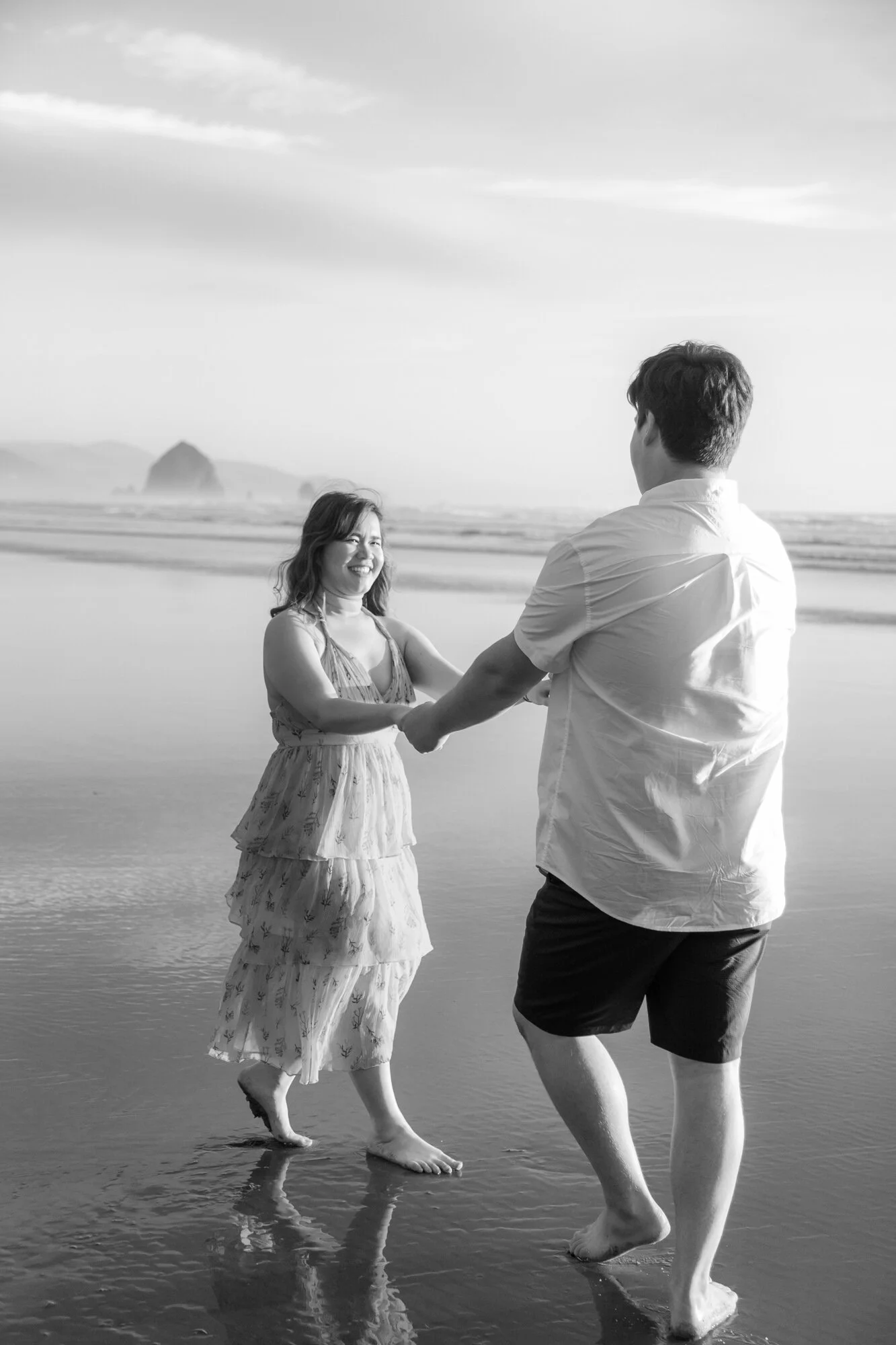 CannonBeach-Engagement-Photographer-DanRice20_031.jpg