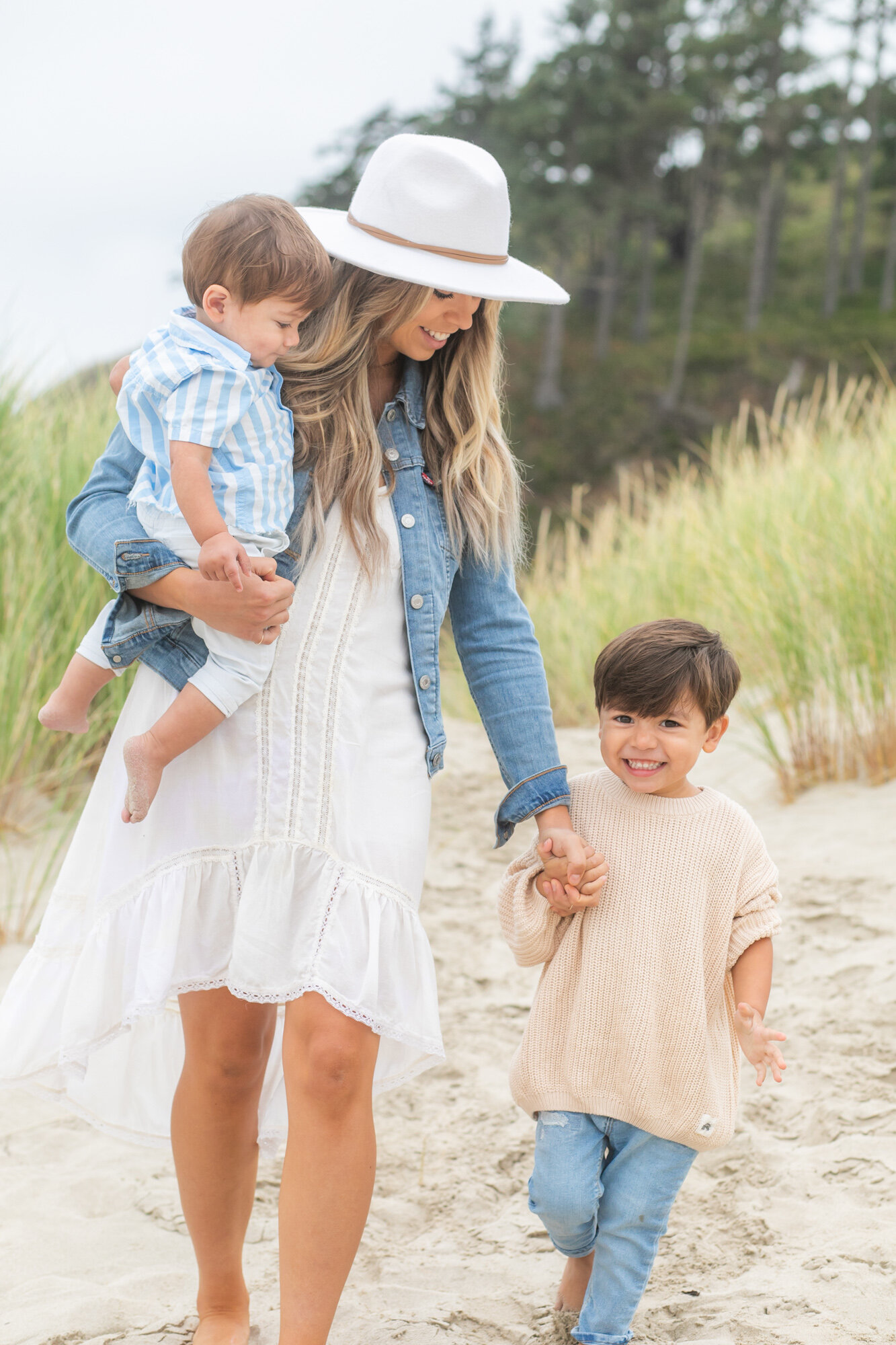 CannonBeach-Family-Photo-Session-DanRice20_007.jpg