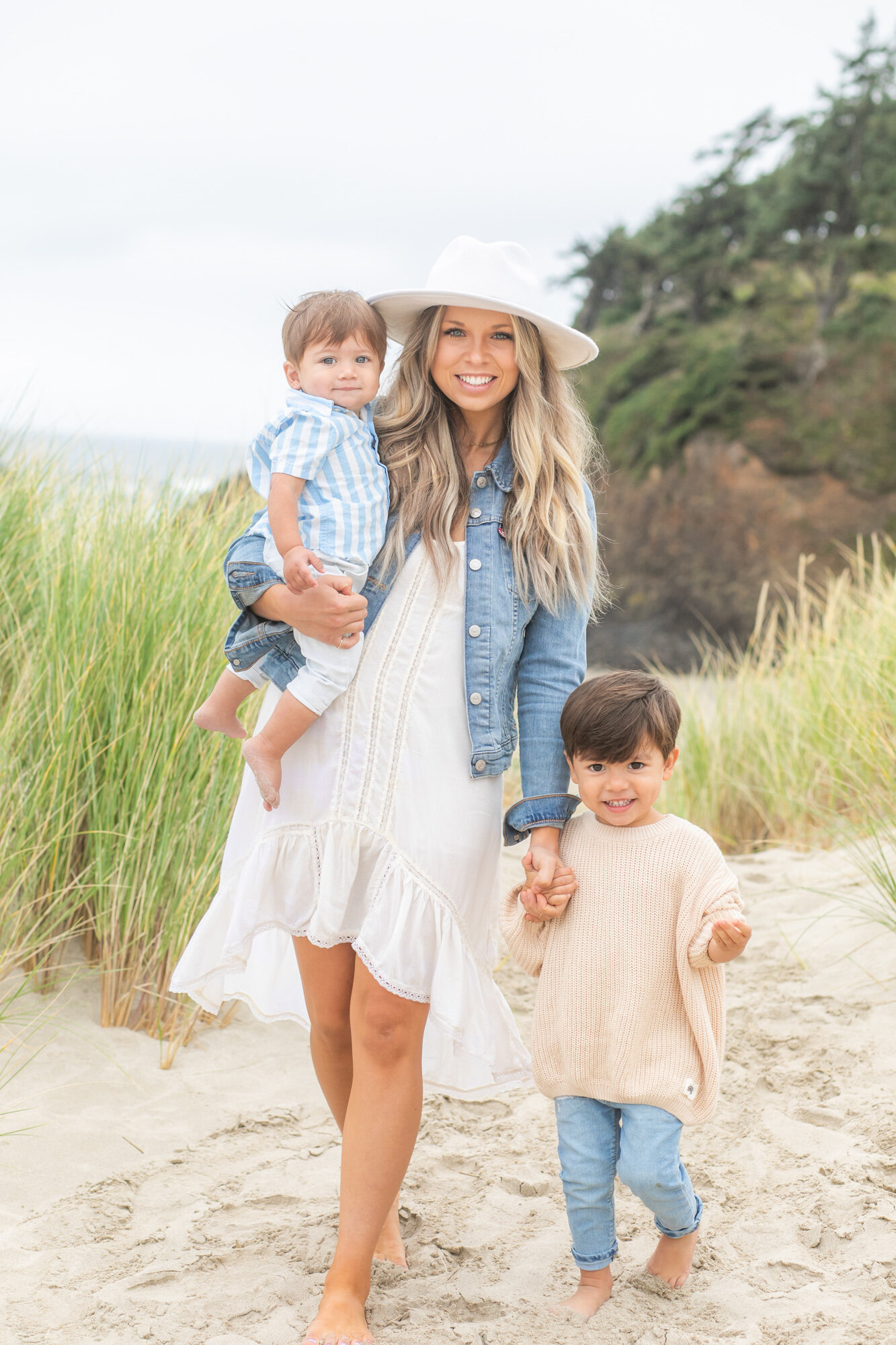 CannonBeach-Family-Photo-Session-DanRice20_006.jpg