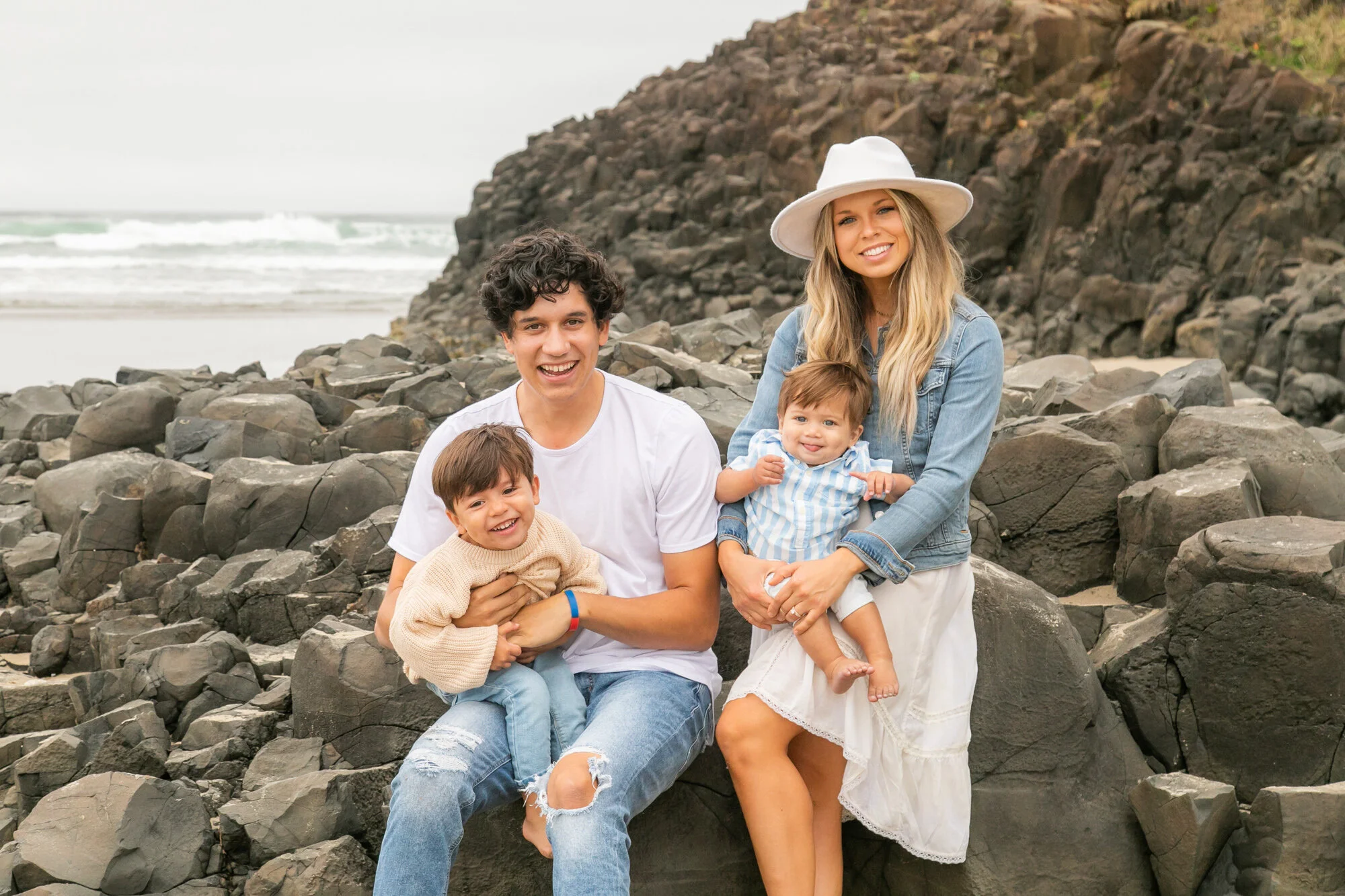 CannonBeach-Family-Photo-Session-DanRice20_018.jpg