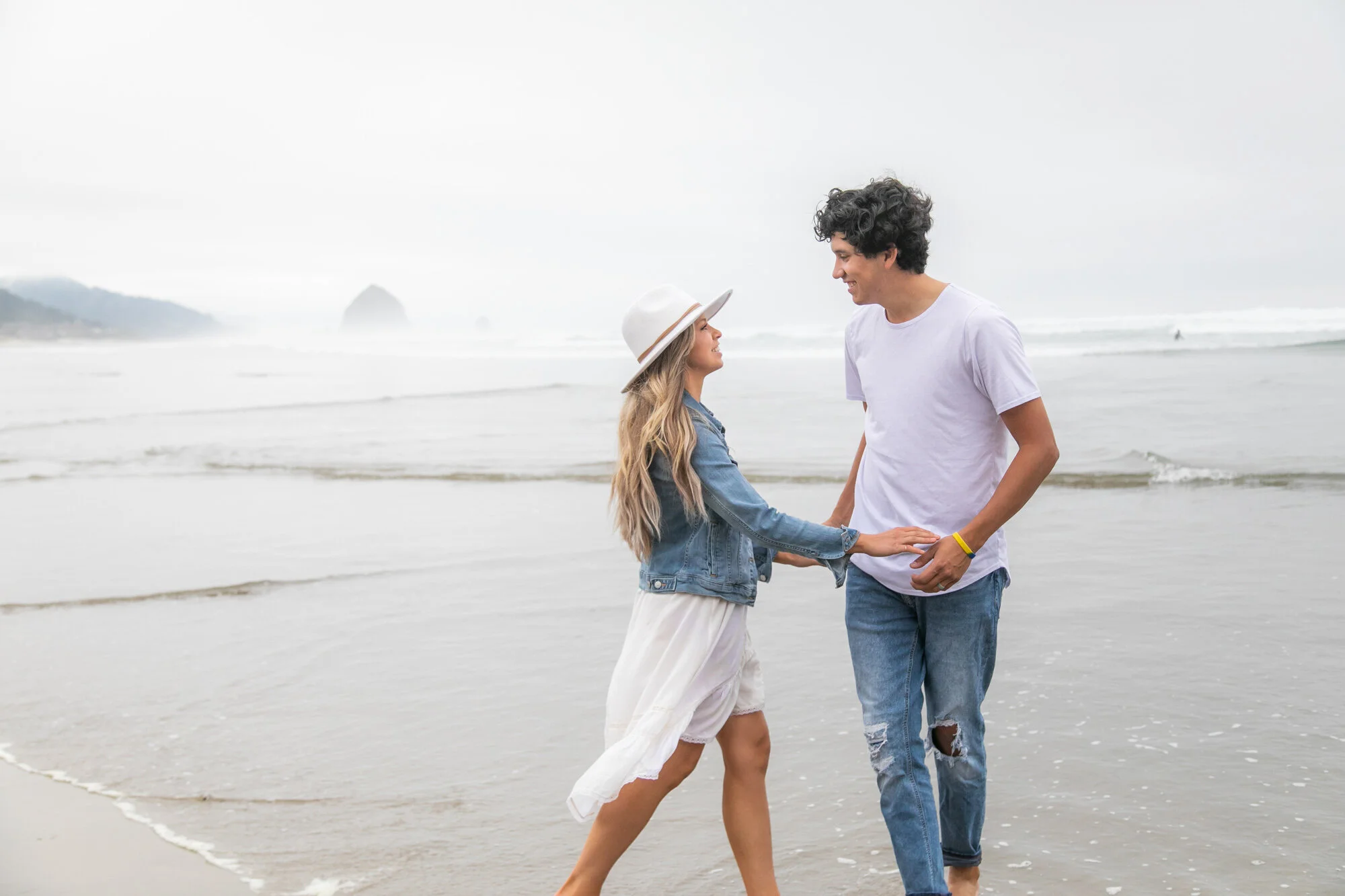 CannonBeach-Family-Photo-Session-DanRice20_031.jpg