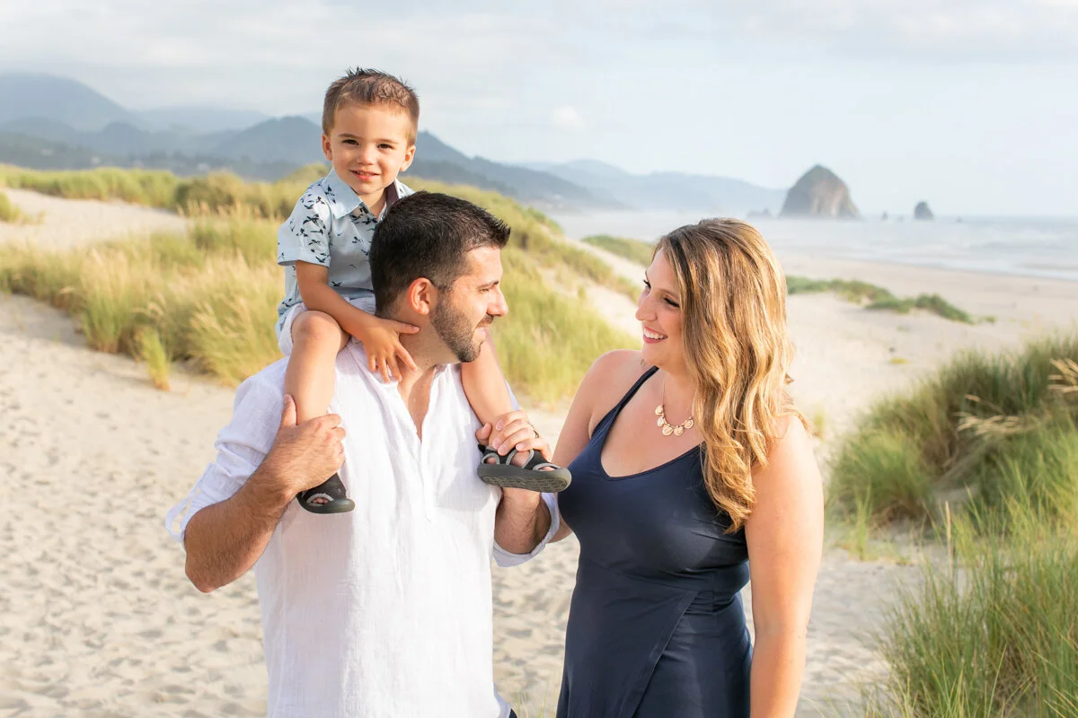 CannonBeach-Family-Photographer-DanRice21_001.jpg