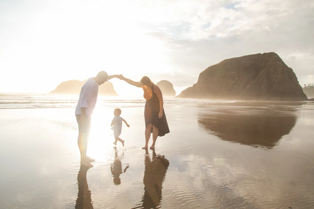 CannonBeach-Family-Photographer-DanRice21_013.jpg