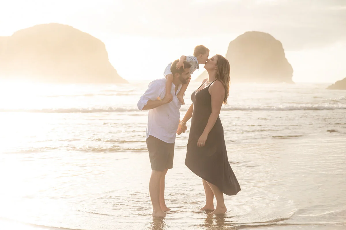 CannonBeach-Family-Photographer-DanRice21_016.jpg