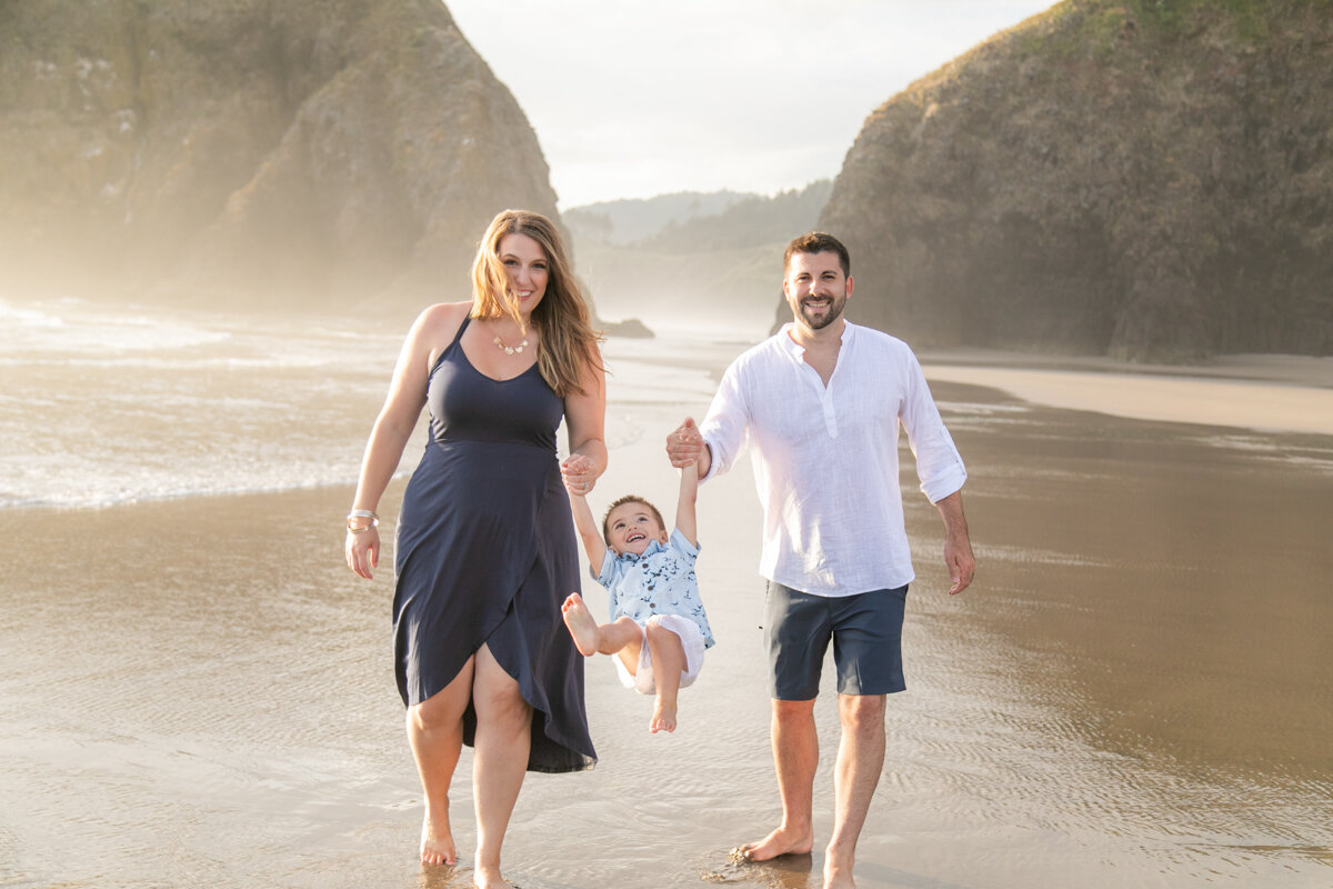 CannonBeach-Family-Photographer-DanRice21_018.jpg