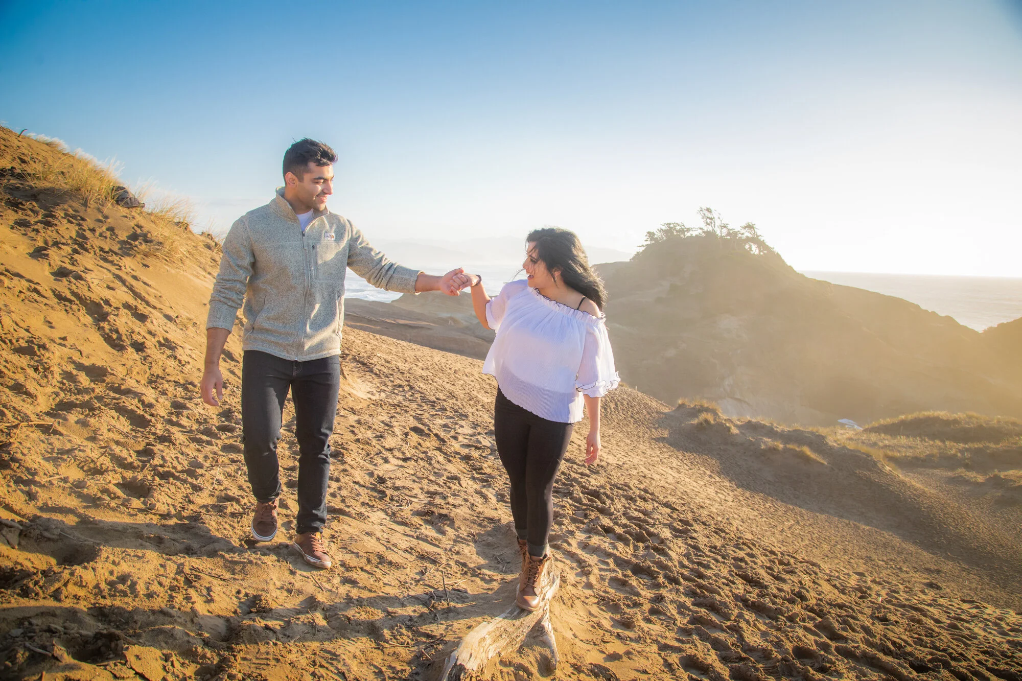 PacificCity-CapeKiwanda-Engagement-Photographer-DanRice21_018.jpg