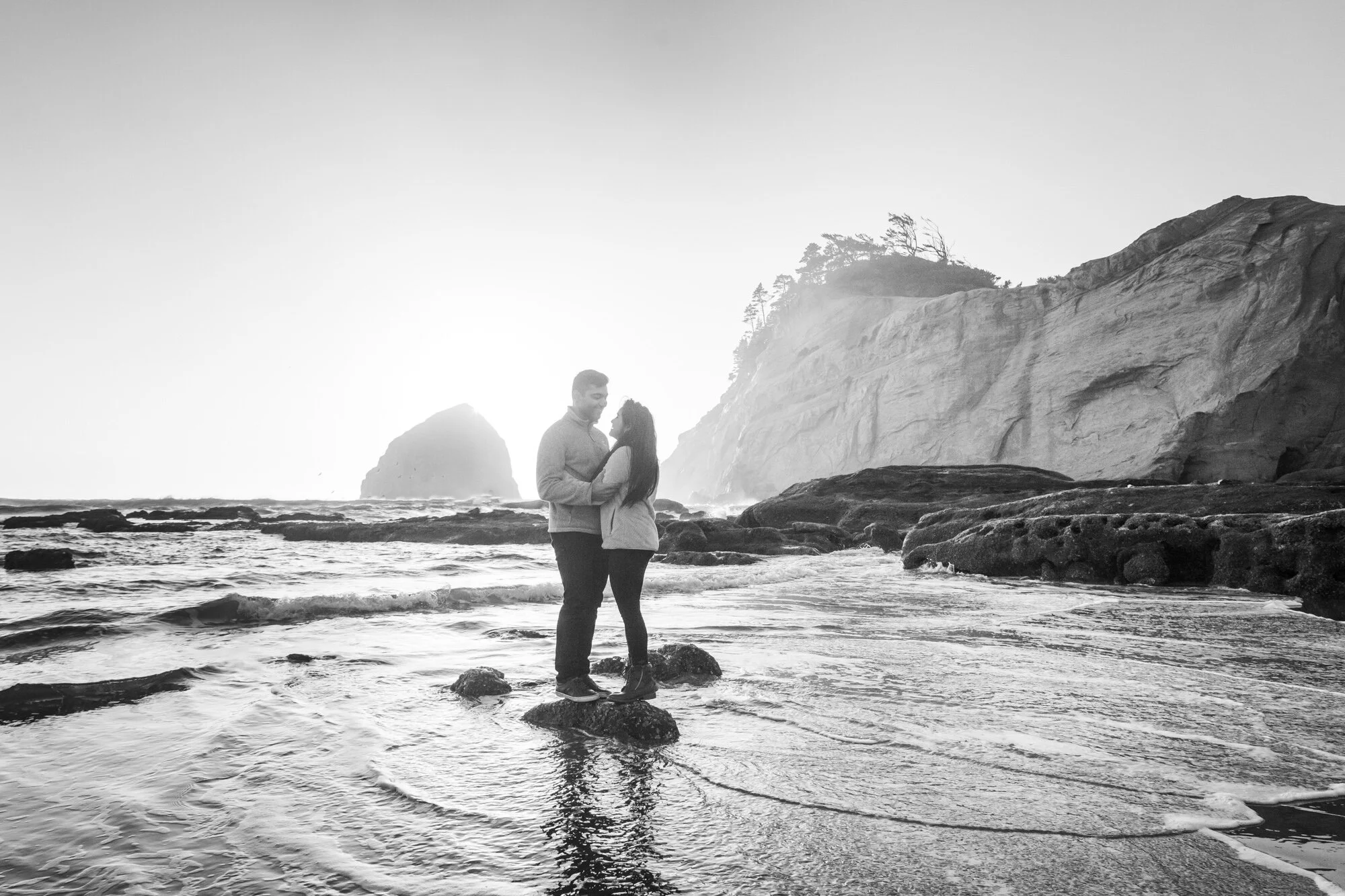PacificCity-CapeKiwanda-Engagement-Photographer-DanRice21_045.jpg