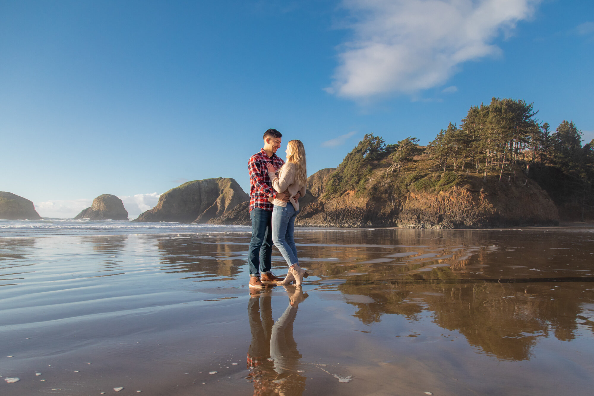 CannonBeach-Engagement-Session-DanRice21_025.jpg