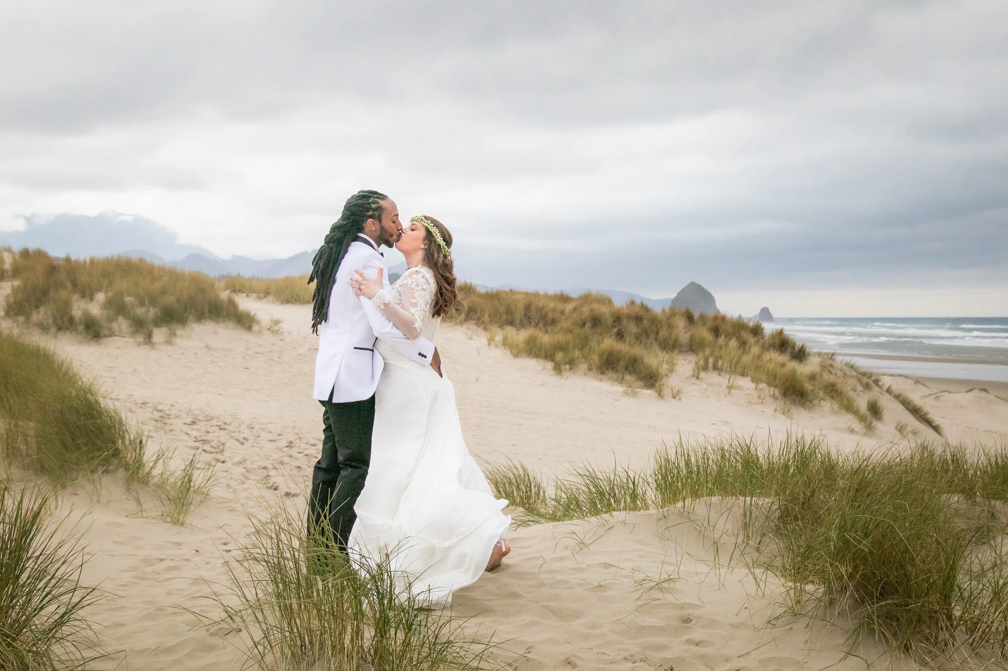 CannonBeach-Elopement-Photographer-DanRice21_031.jpg