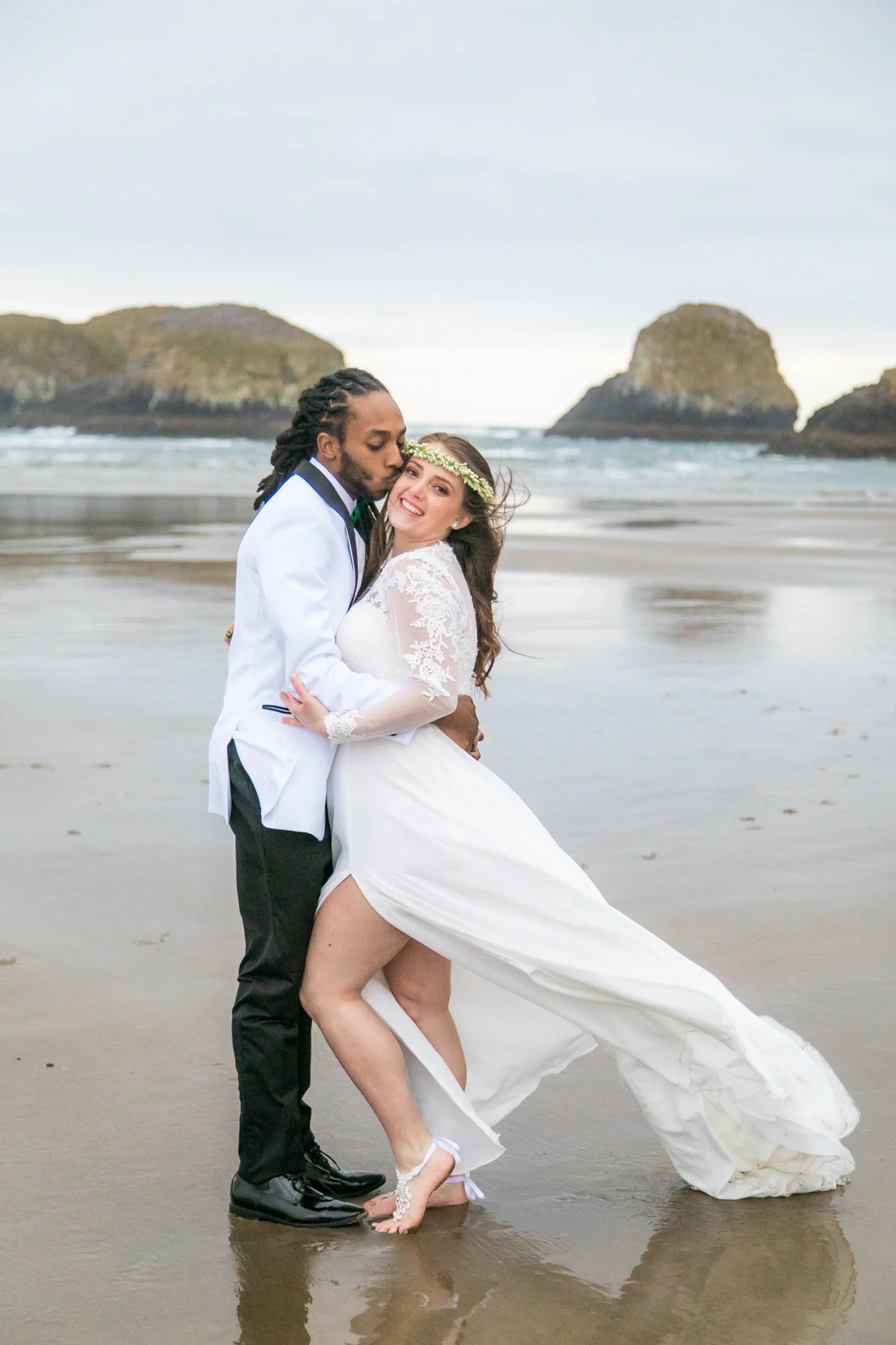 CannonBeach-Elopement-Photographer-DanRice21_040.jpg