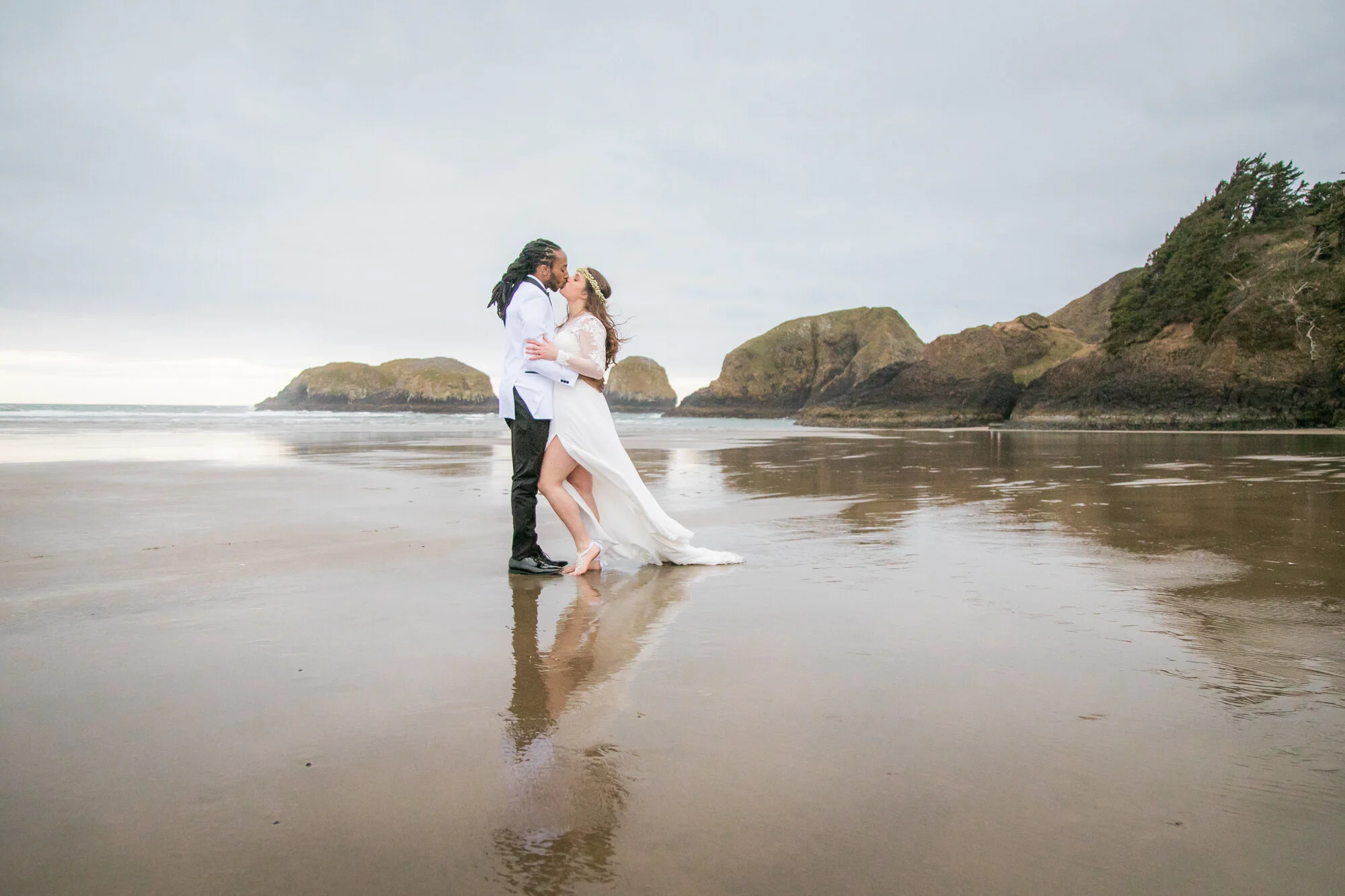 CannonBeach-Elopement-Photographer-DanRice21_041.jpg