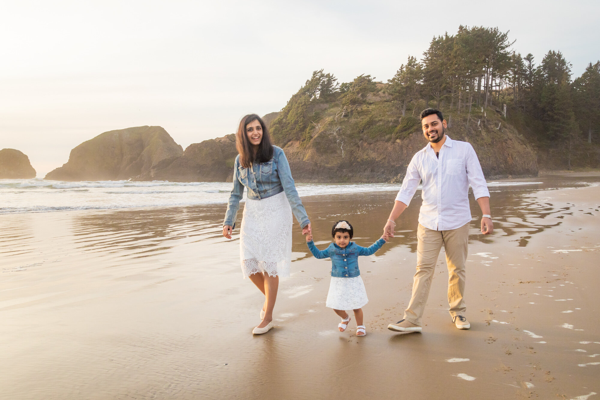 DanRice-CannonBeach-Family-Photographer-Spring21_031.jpg