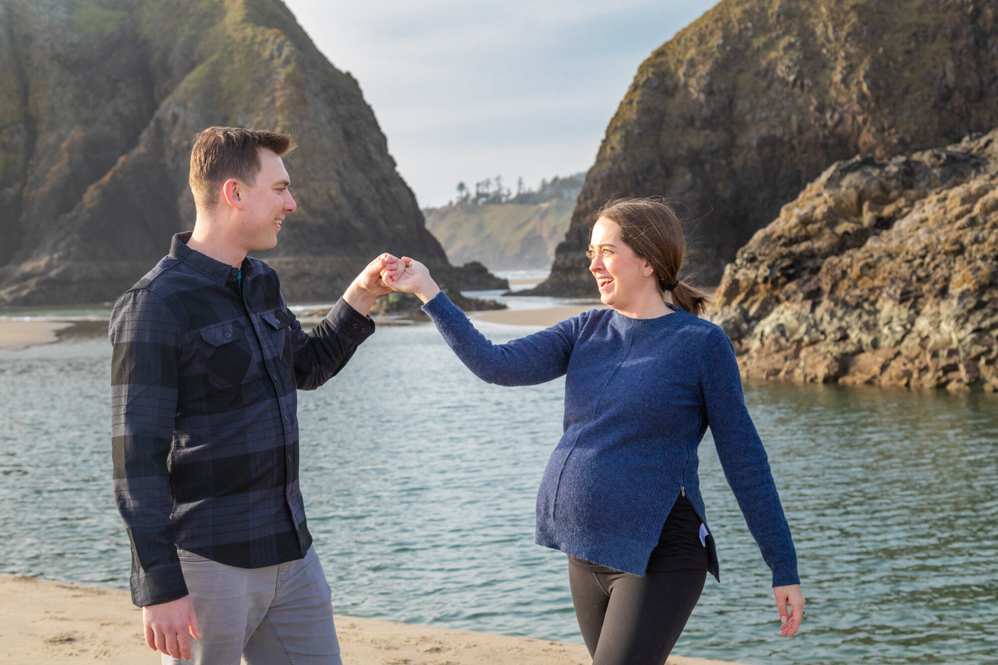 DanRice-CannonBeach-Maternity-Photo-Session21_013.jpg