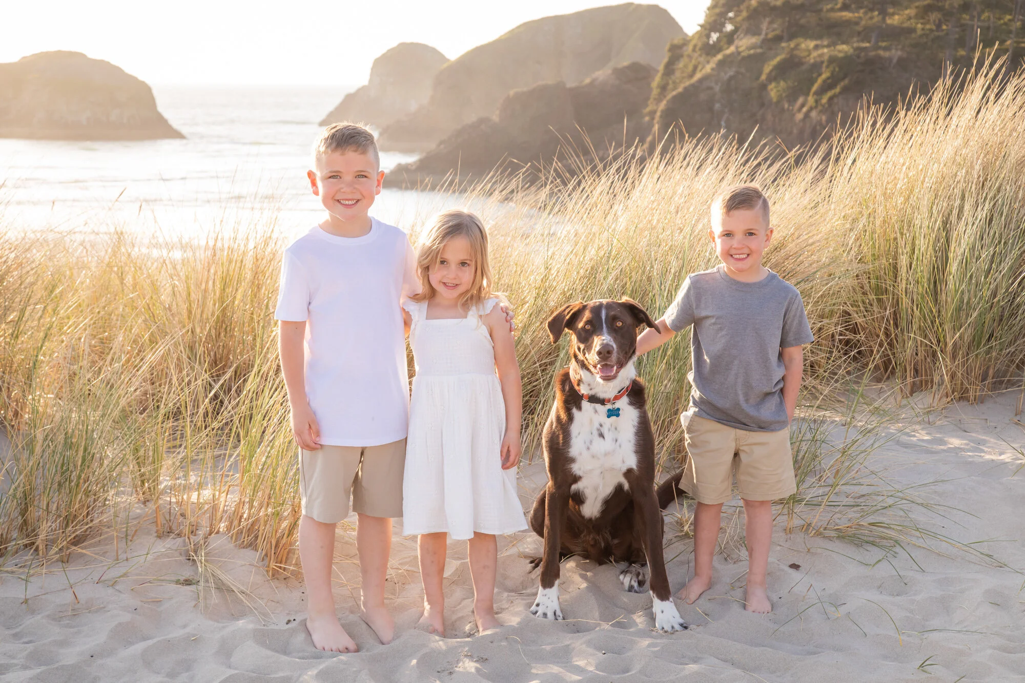 CannonBeach-Family-Photography-April-2021_010.jpg