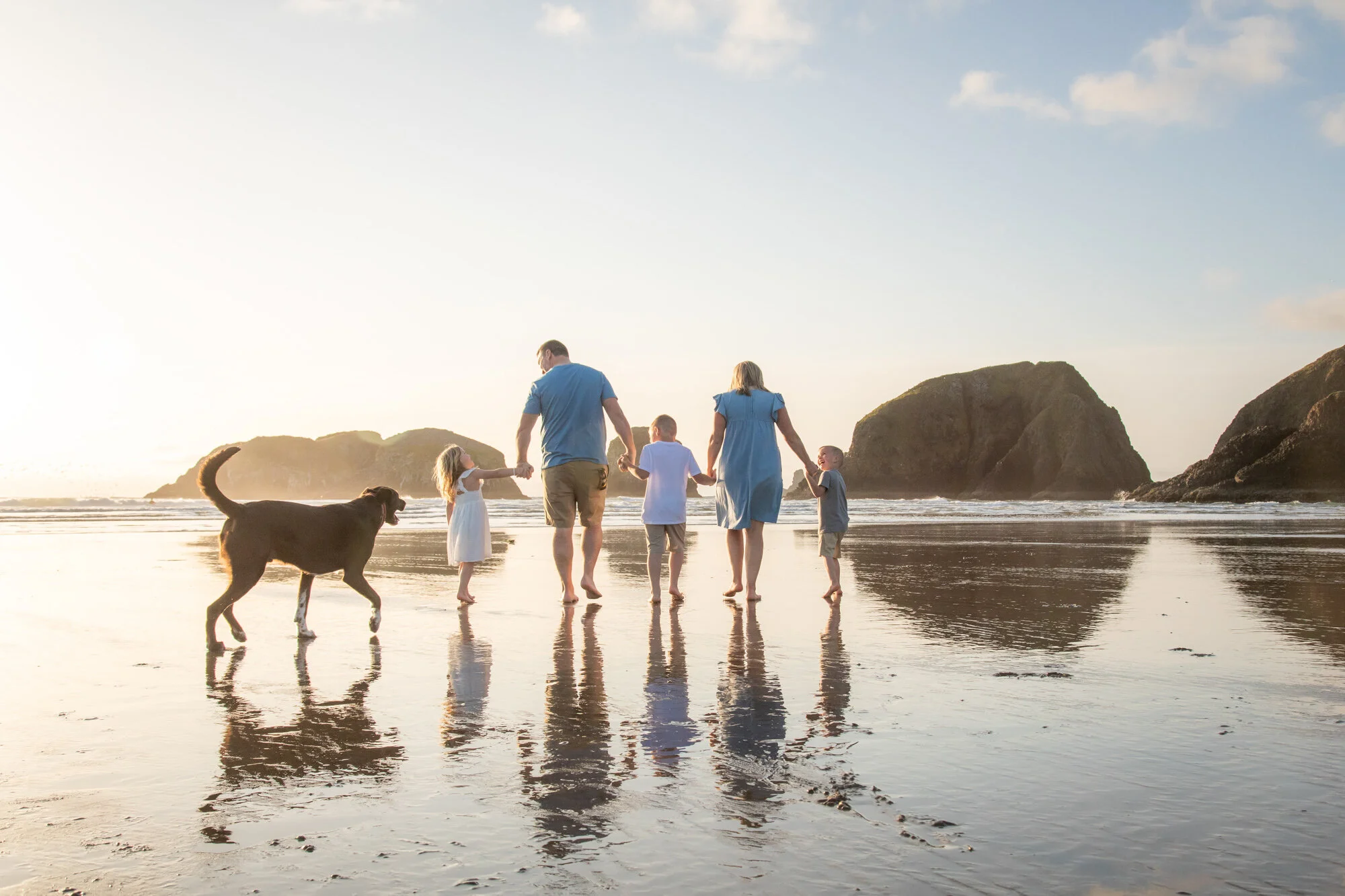 CannonBeach-Family-Photography-April-2021_025.jpg