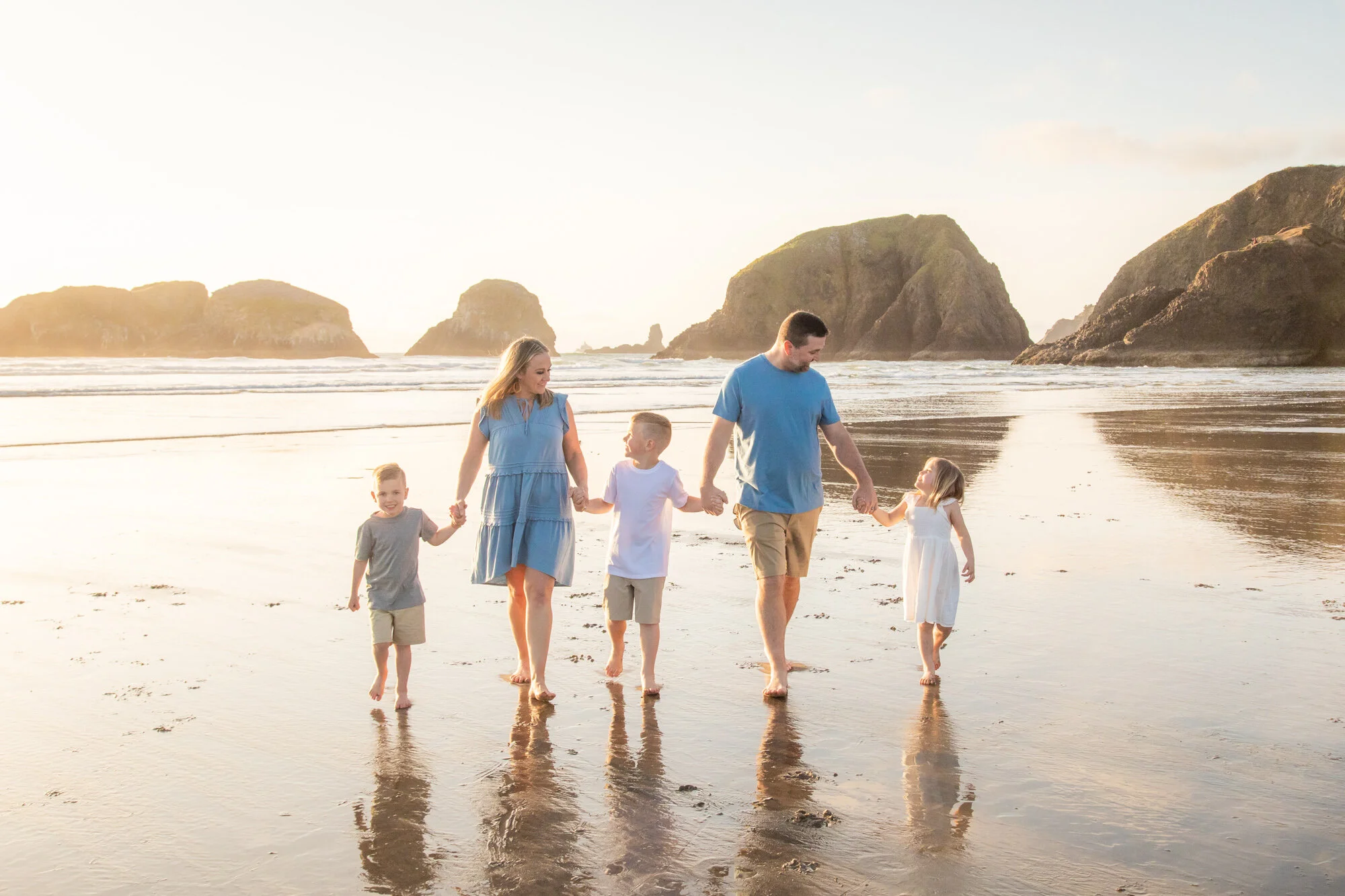 CannonBeach-Family-Photography-April-2021_026.jpg