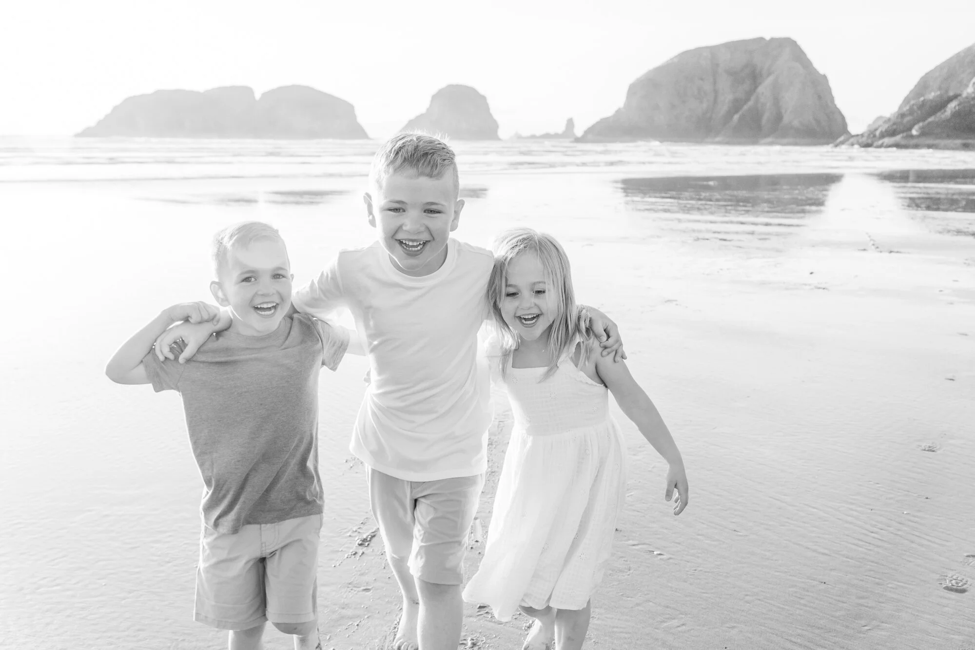 CannonBeach-Family-Photography-April-2021_030.jpg