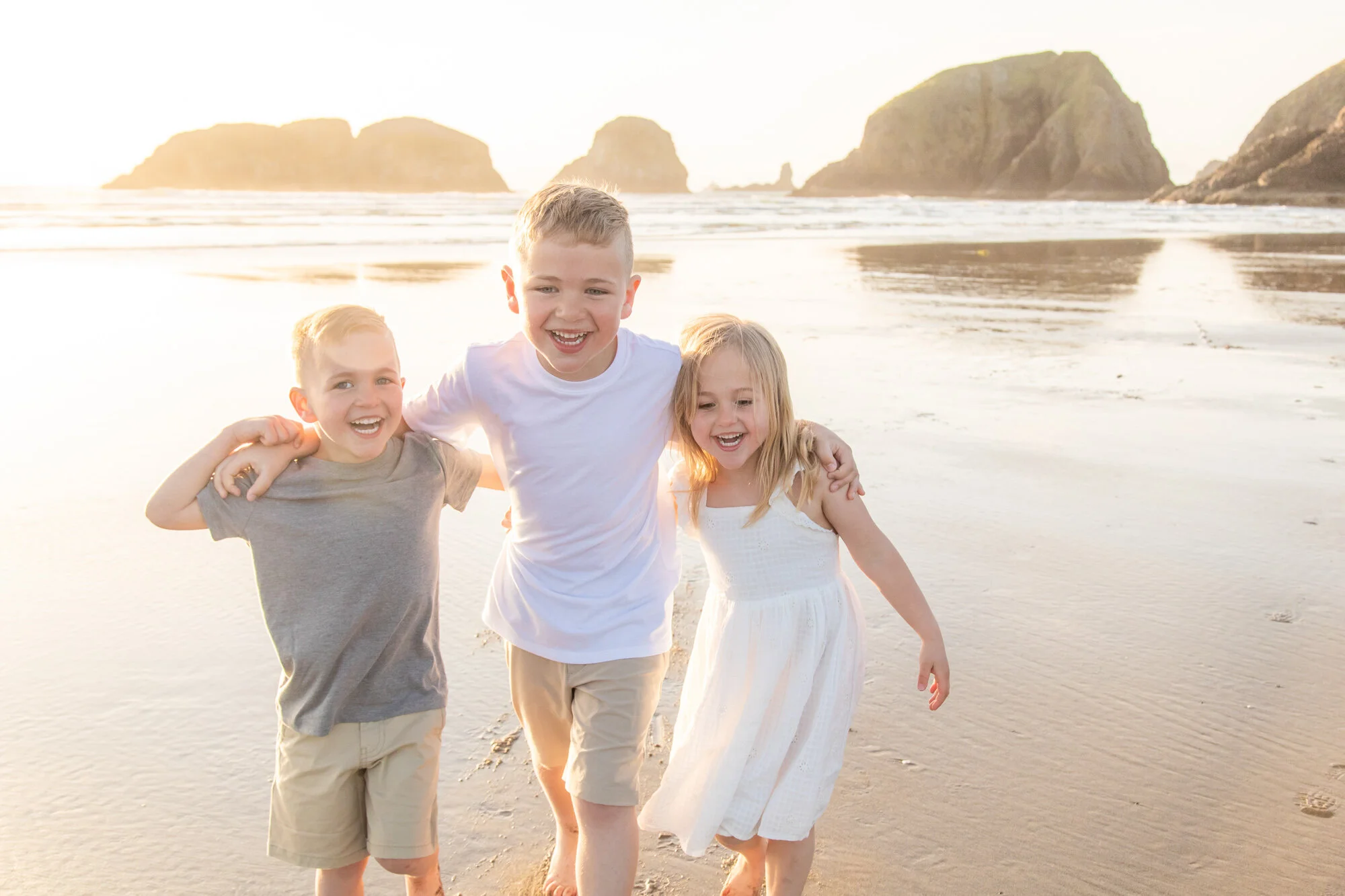 CannonBeach-Family-Photography-April-2021_031.jpg