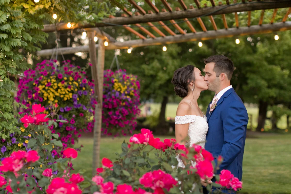 Postlewait'sCountryWeddings-DanRice-Portland-Photographer21_219.jpg