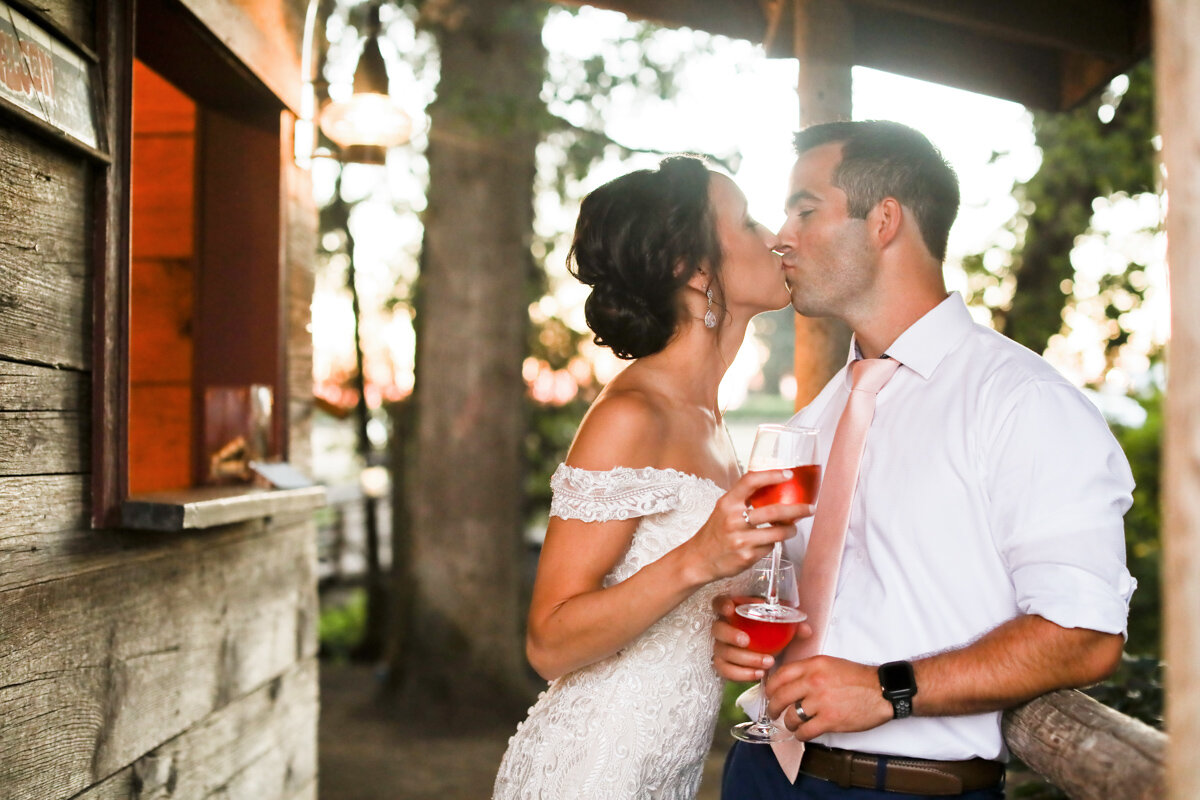 Postlewait'sCountryWeddings-DanRice-Portland-Photographer21_236.jpg