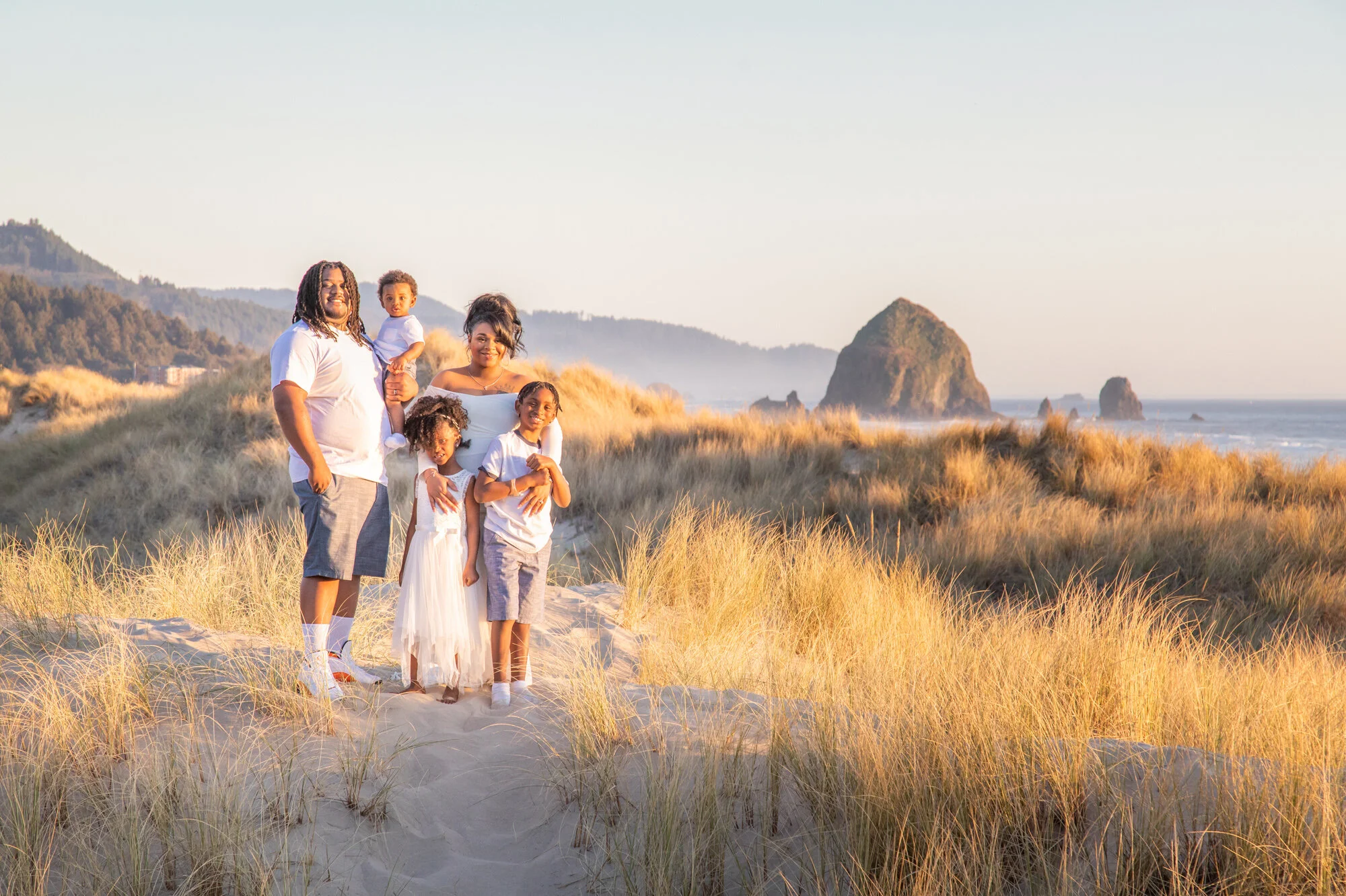 CannonBeach-GoldenHour-Family-Photographs-DanRice-21_003.jpg