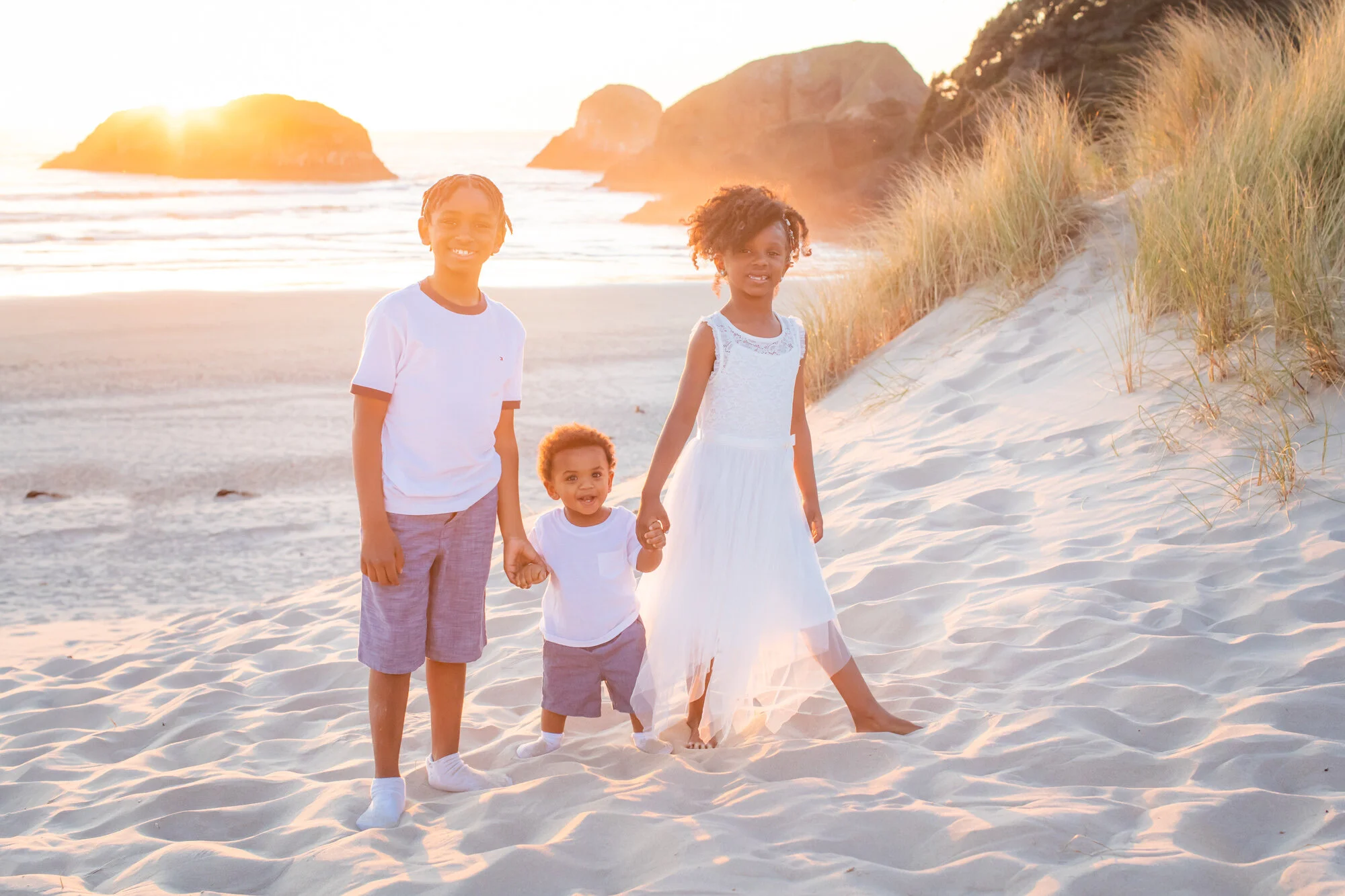 CannonBeach-GoldenHour-Family-Photographs-DanRice-21_024.jpg