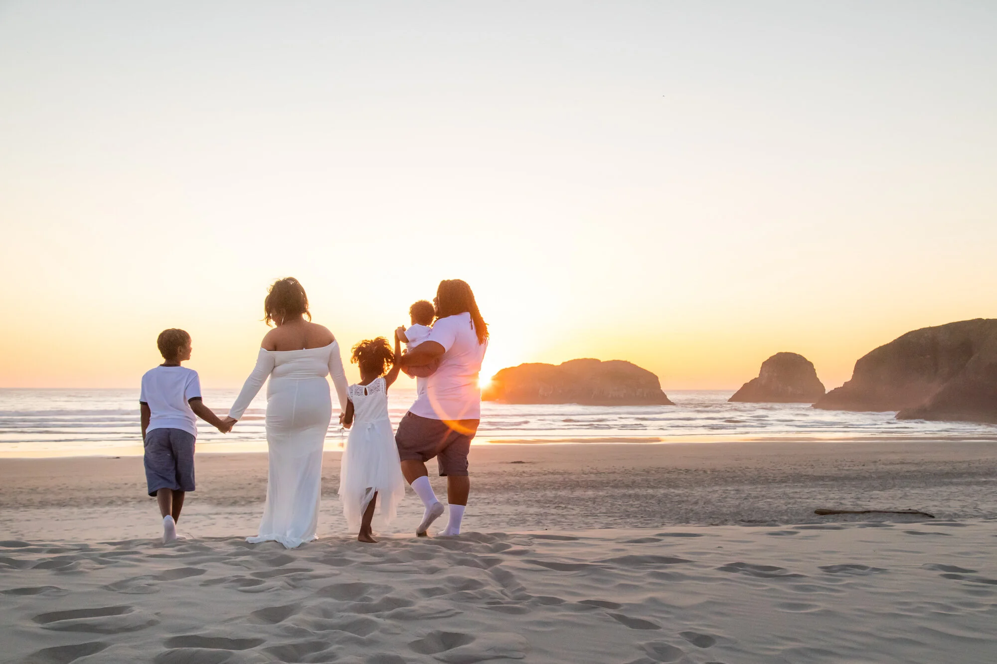CannonBeach-GoldenHour-Family-Photographs-DanRice-21_032.jpg