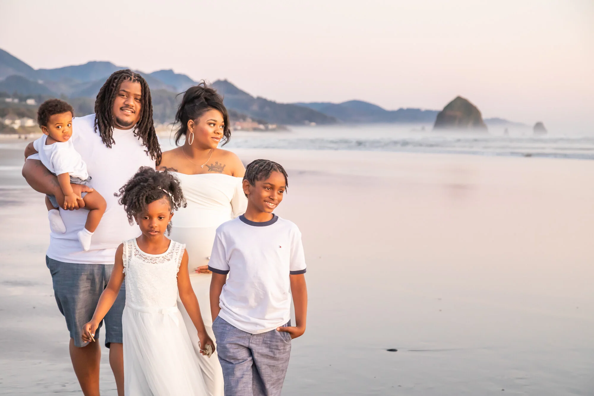 CannonBeach-GoldenHour-Family-Photographs-DanRice-21_038.jpg