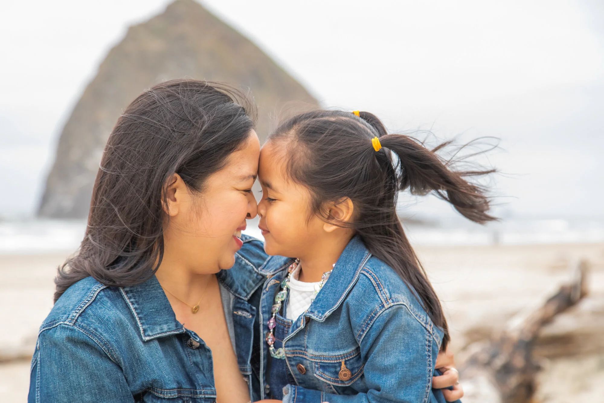 CannonBeach-Family-PhotoSesession-HaystackRock-DanRice21_006.jpg